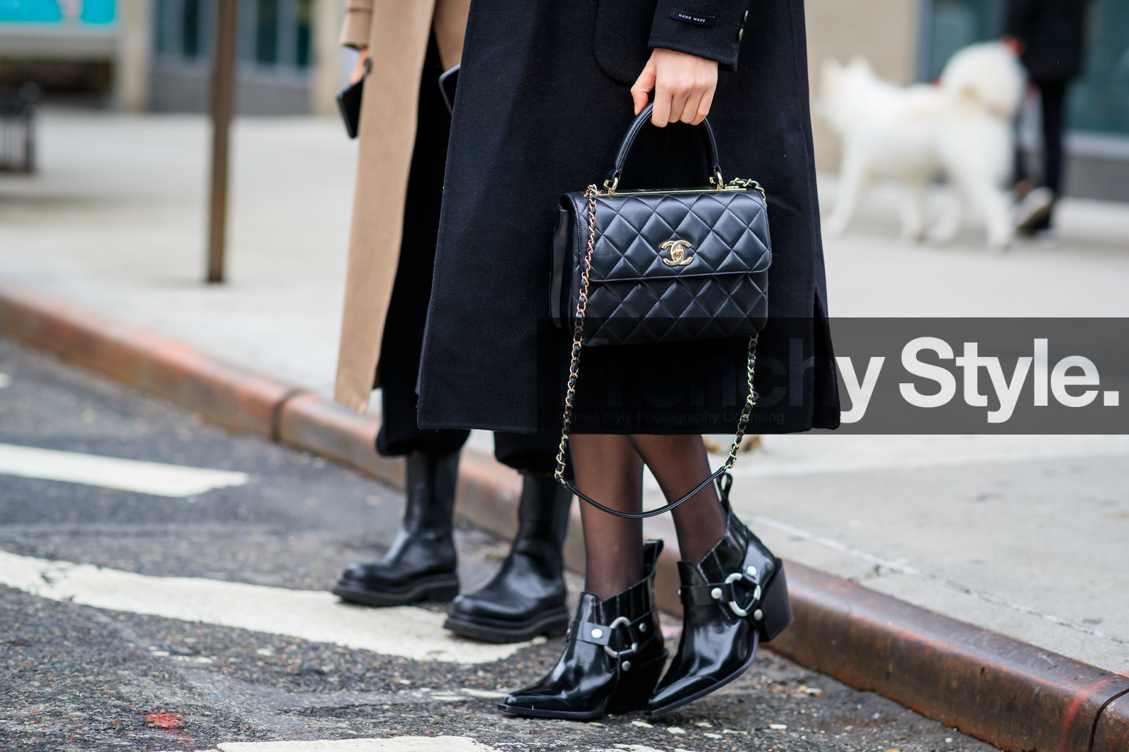 black coat, black leather boots, black leather bag, black tights, low boots, low cowboy boots, cowboy boots, quilted bag, chanel bag, golden chain strap bag, bag detail, close up detail, fashion week, frenchystyle, FW, jonathan paciullo, street style, NYFW, NEW YORK, AUTUMN WINTER 2020-2021, FALL WINTER 2020-2021, FW 20-21, horizontal, atmosphere details, detail
