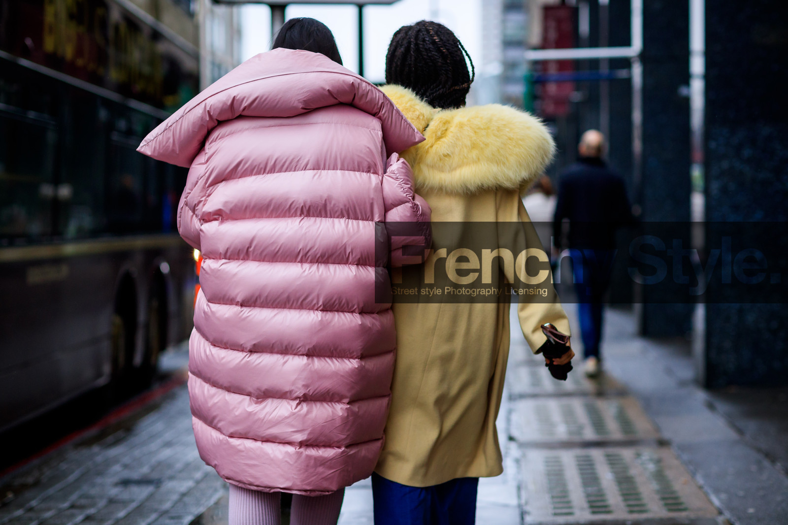 down jacket, fur collar, pink jacket, yellow fur, yellow jacket, street style, jonathan paciullo, FW, frenchystyle, fashion week, LFW, LONDON, AUTUMN WINTER 2018-2019, AW 18-19, FALL WINTER 2018-2019, FW 18-19, horizontal, atmosphere details, detail