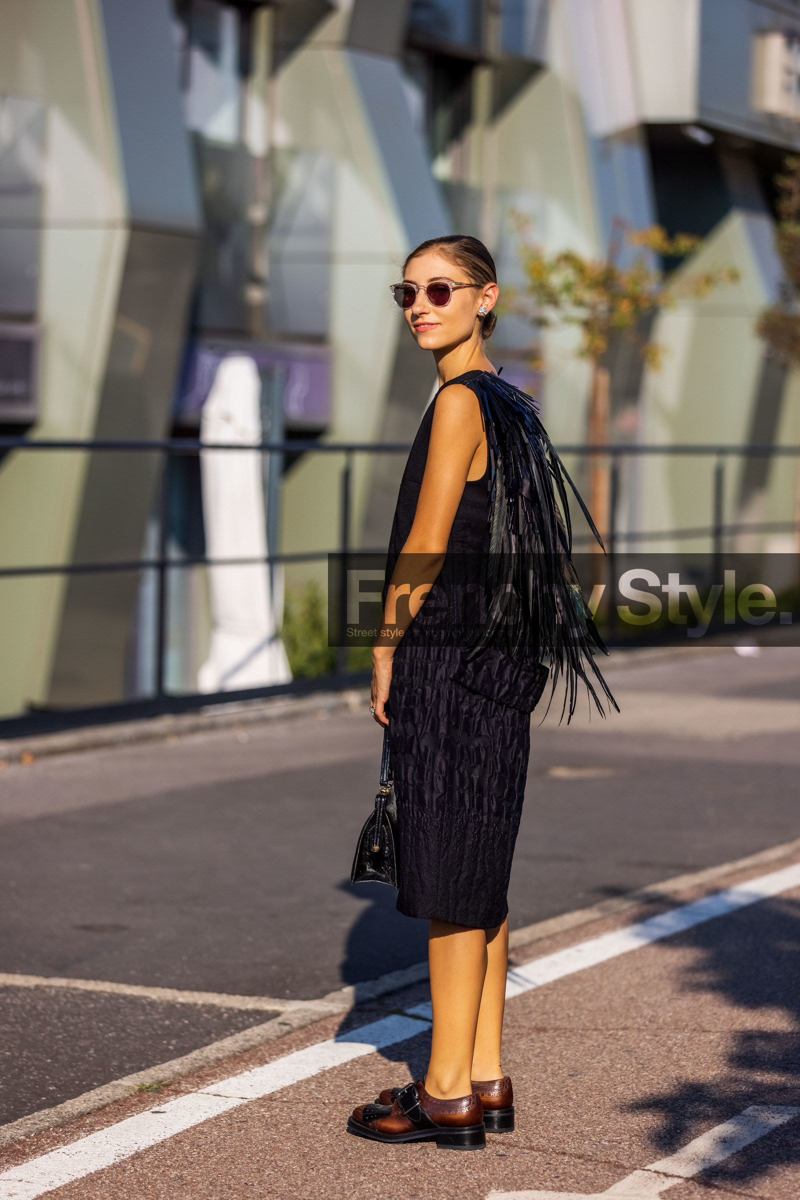 back, back detail, bicolor derbies, bicolor shoes, black bag, black derbies, black dress, brown derbies, brown loafers, bun, croc bag, derbies, earrings, feathers, flower earrings, Jenny M Walton, leather bag, leather loafers, loafers, strass, sunglasses, fashion week, frenchystyle, FW, jonathan paciullo, street style, SPRING SUMMER 2022, SS 22, MFW, MILAN, vertical, full length