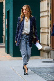 sofia sanchez de betak, sofia sanchez barrenechea, navy blue jacket, striped jacket, used jacket, white pullover, long necklace, chain necklace, big chain necklace, brown leather belt, animal skin belt, blue jeans, boyfriend jeans, black leather shoes, animal skin shoes, fashion week, frenchystyle, FW, jonathan paciullo, street style, NYFW, NEW YORK, AUTUMN WINTER 2020-2021, FALL WINTER 2020-2021, FW 20-21, vertical, full length