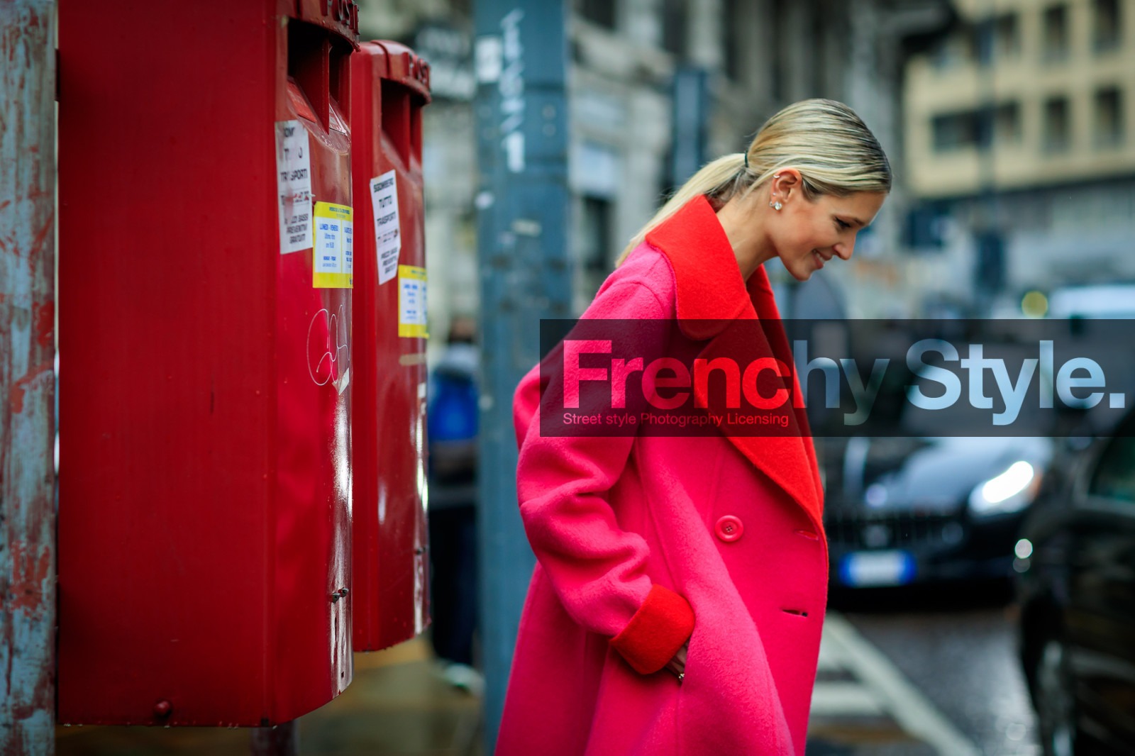 fuschia, red coat, fashion week, frenchystyle, FW, jonathan paciullo, street style, MFW, MILAN, AUTUMN WINTER 2018-2019, FALL WINTER 2018-2019, FW 18-19, horizontal, atmosphere details, helena bordon
