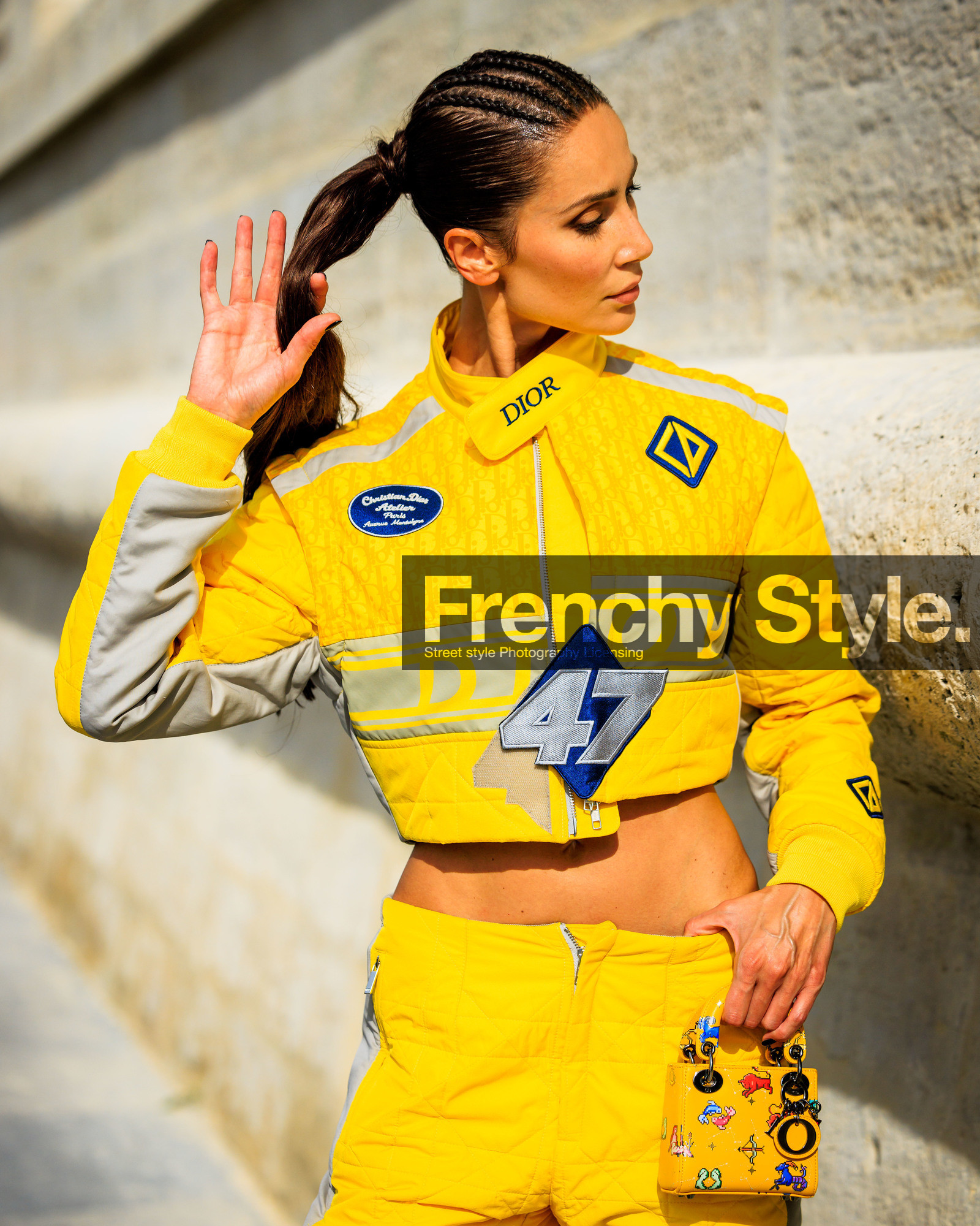 fashion week, frenchystyle, FW, jonathan paciullo, street style, PFW, PARIS, SPRING SUMMER 2024, SS 24, vertical, atmosphere details, detail