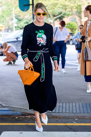 balenciaga, black dress, fashion week, frenchystyle, full length, FW, graphic bag, high heels, jonathan paciullo, leather bag, leather shoes, NEW YORK, NYFW, orange bag, printed dress, sofie valkiers, SPRING SUMMER 2018, SS 18, street style, sunglasses, vertical, white shoes
