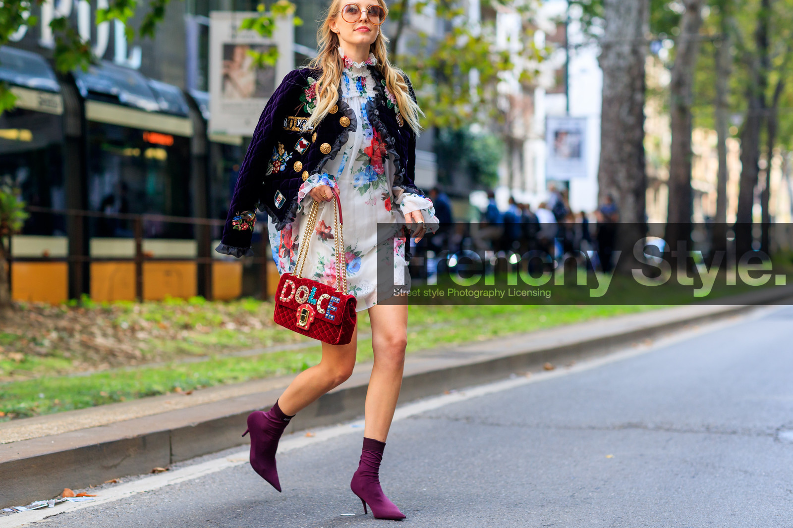 atmosphere details, black jacket, detail, dolce & gabbana, embroidered jacket, fashion week, floral, flowers, frenchystyle, FW, graphic bag, graphic dress, graphic jacket, high heels, horizontal, jonathan paciullo, leather bag, leather shoes, MFW, MILAN, over the shoulder, printed bag, printed dress, printed jacket, purple boots, red bag, ruffles, SPRING SUMMER 2018, SS 18, street style, sunglasses, velvet, white dress