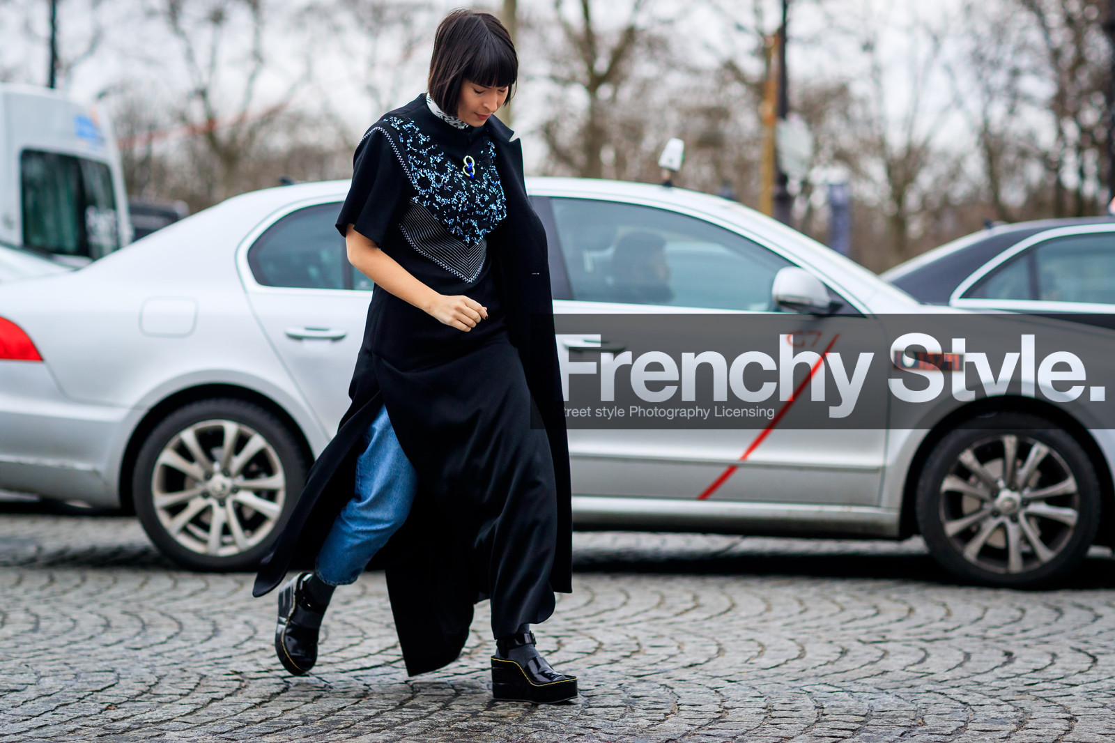 atmosphere details, AUTUMN WINTER 2017-2018, AW 17-18, black coat, black dress, black shoes, black wedges, blue denim, clara cornet, denim pants, embroidered dress, embroideries, FALL WINTER 2017-2018, fashion week, frenchystyle, full length, FW, FW 17-18, high heels, horizontal, jeans, jonathan paciullo, leather shoes, PARIS, PFW, street style, trousers, white bandana
