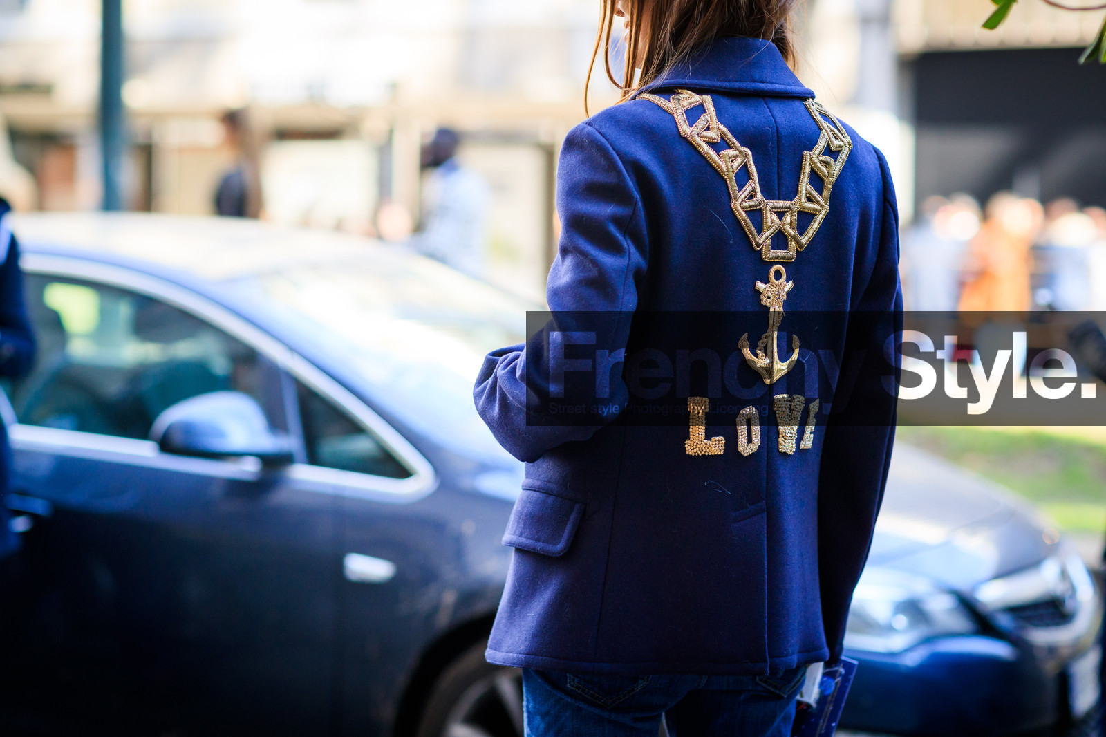 atmosphere details, AUTUMN WINTER 2017-2018, AW 17-18, back detail, blazer, blue denim, carlotta oddi, detail, FALL WINTER 2017-2018, fashion week, frenchystyle, FW, FW 17-18, graphic jacket, horizontal, jeans, jonathan paciullo, message, MFW, MILAN, navy jacket, printed jacket, street style, trousers