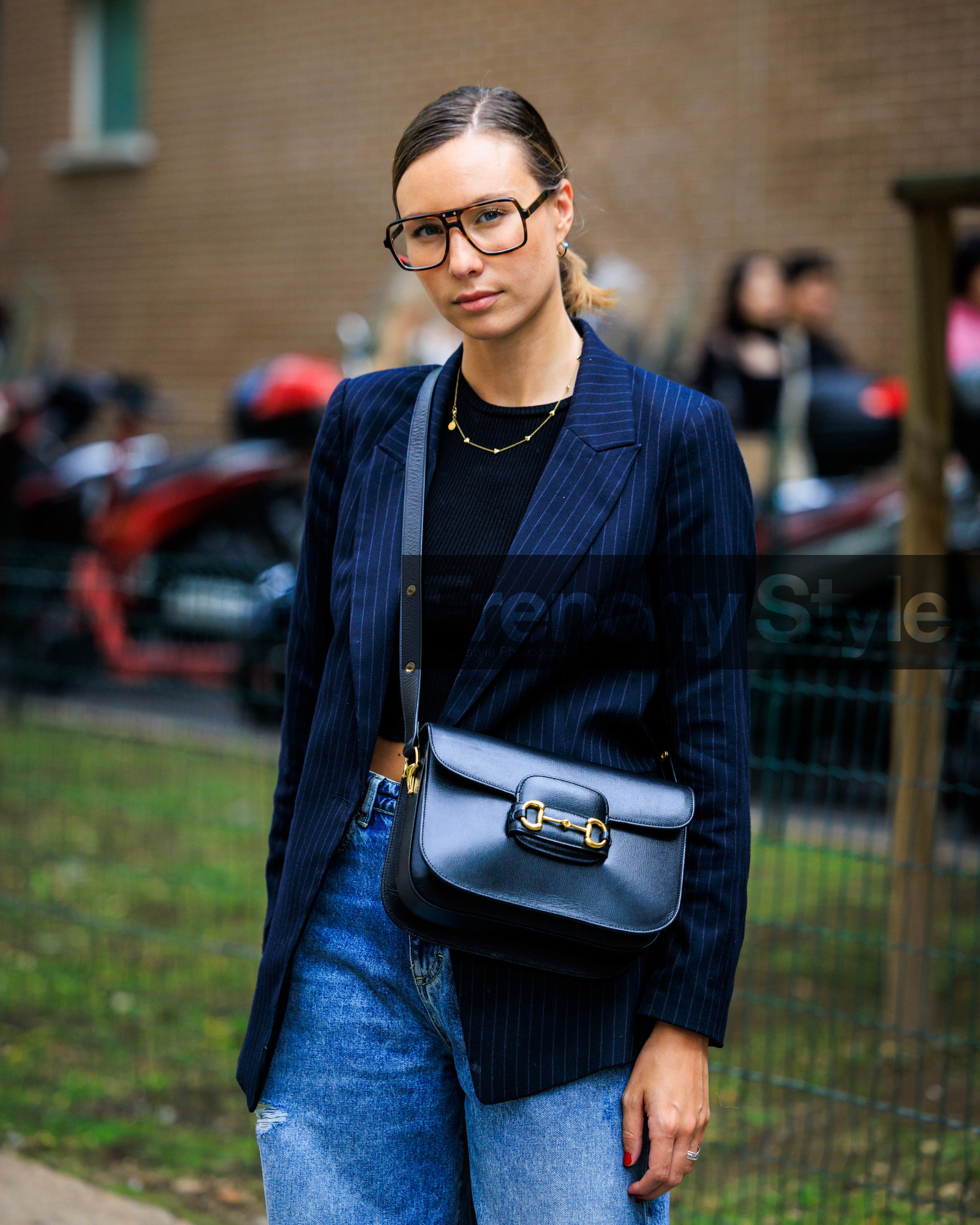 fashion week, frenchystyle, FW, jonathan paciullo, street style, MFW, MILAN, SPRING SUMMER 2024, SS 24, vertical, atmosphere details, detail