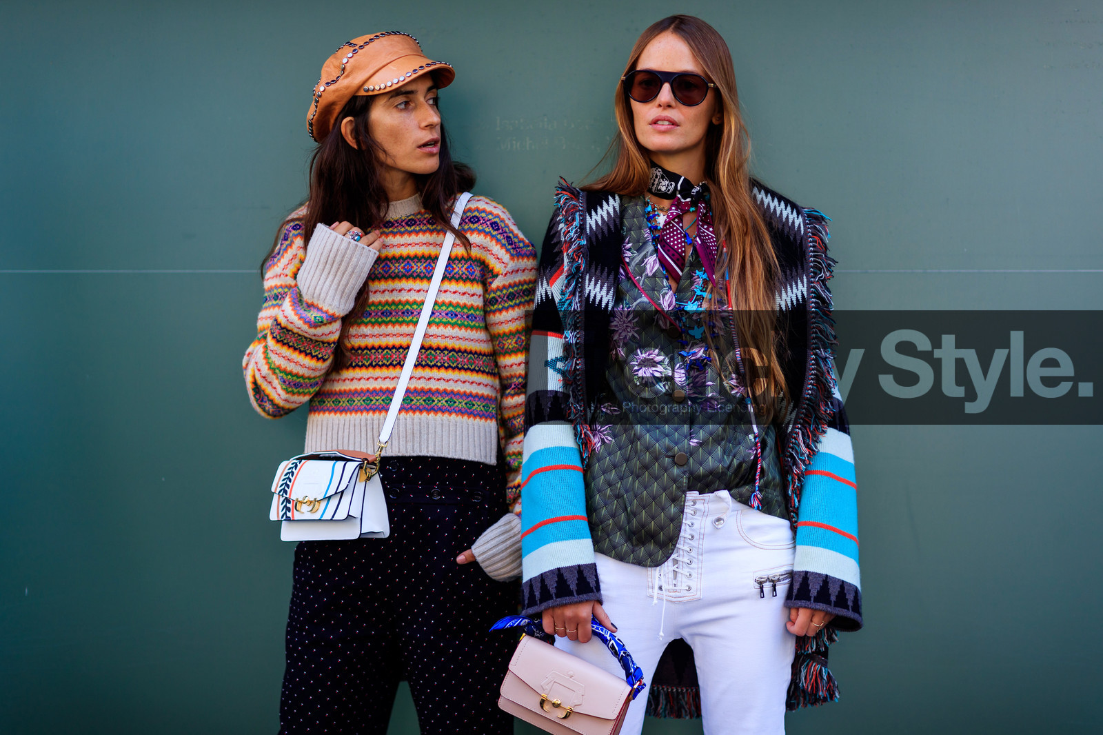 atmosphere details, beige hat, black pants, carlotta oddi, chiara totire, denim pants, detail, fashion week, frenchystyle, FW, graphic bag, green shirt, horizontal, jeans, jonathan paciullo, leather bag, leather cap, MFW, MILAN, multicolor sweater, necklace, pink bag, printed bag, printed scarf, printed sweater, SPRING SUMMER 2018, SS 18, street style, sunglasses, trousers, white bag, white denim