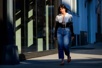 atmosphere details, black knit, black sweater, blue denim, denim pants, fashion week, frenchystyle, full length, FW, high heels, horizontal, jeans, jonathan paciullo, leather shoes, NEW YORK, NYFW, red shoes, SPRING SUMMER 2018, SS 18, street style, trousers, white shirt