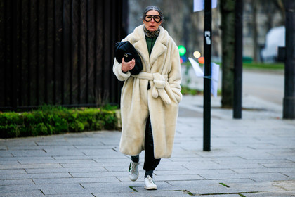 black glasses, furry coat, white coat, black pouch, leather pouch, black nails, black pants, green jumpers, printed scarf, white sneakers, fashion week, frenchystyle, FW, jonathan paciullo, street style, PARIS, PFW, SPRING SUMMER 2022, SS 22, full length