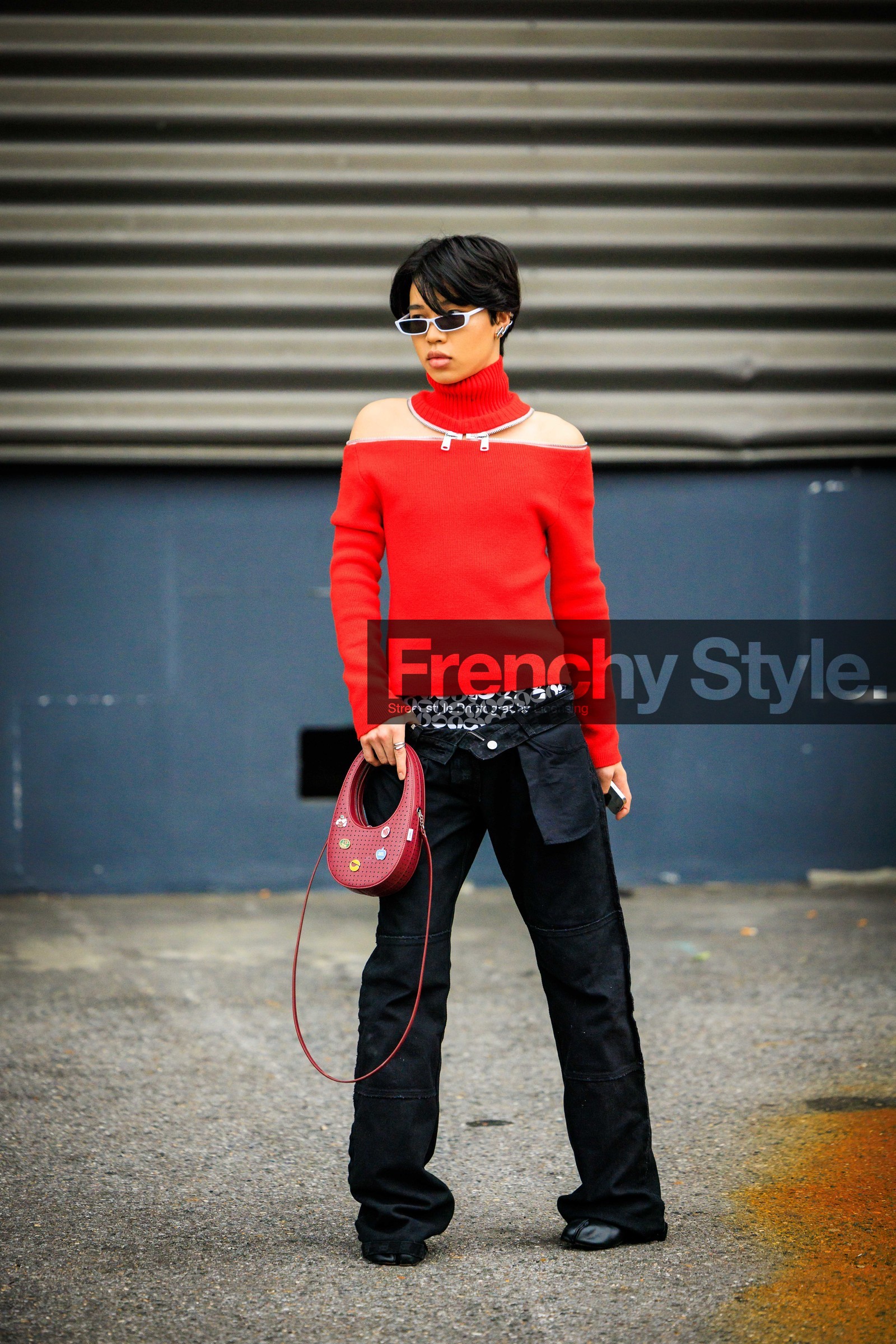 white sunglasses, mini coperni bag, red handbag, red jumper, cutout top, knitweat, coperni, black trousers, tabi shoes, black shoes, margiela shoes, coperni undies, street style, jonathan paciullo, FW, frenchystyle, fashion week, AUTUMN WINTER 2022-2023, FALL WINTER 2022_2023, FW 22-23, PFW, PARIS, full length, vertical