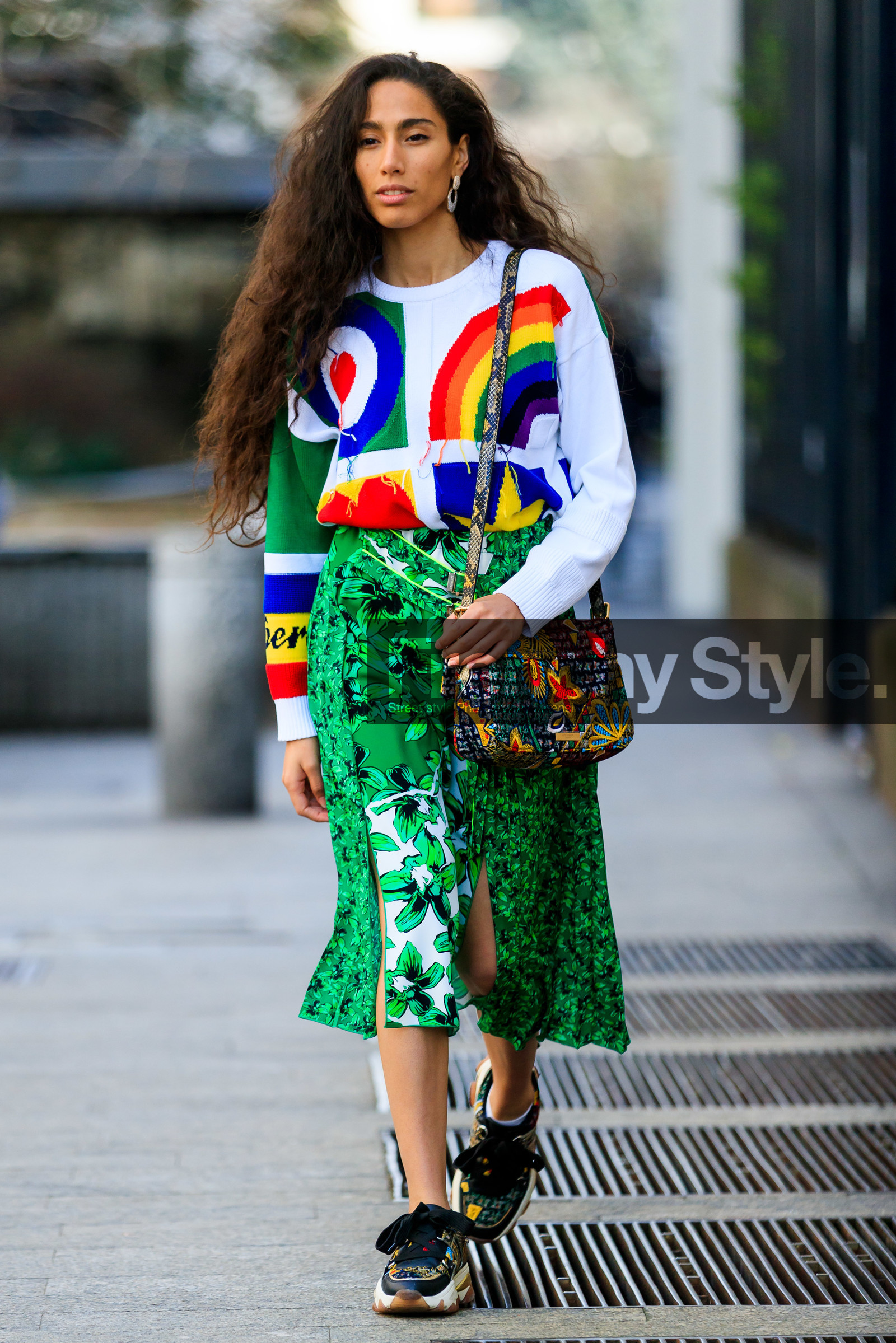 white pullover, green skirt, floral printed skirt, wrap skirt, jacquard pullover, rainbow pullover, iceberg pullover, iceberg skirt, iceberg look, shoulder bag, floral embroidered bag, multicolor bag, long skirt, tweed sneakers, black sneackers, embroidered sneakers, fashion week, frenchystyle, FW, jonathan paciullo, street style, MFW, MILAN, AUTUMN WINTER 2020-2021, FALL WINTER 2020-2021, FW 20-21, vertical, full length