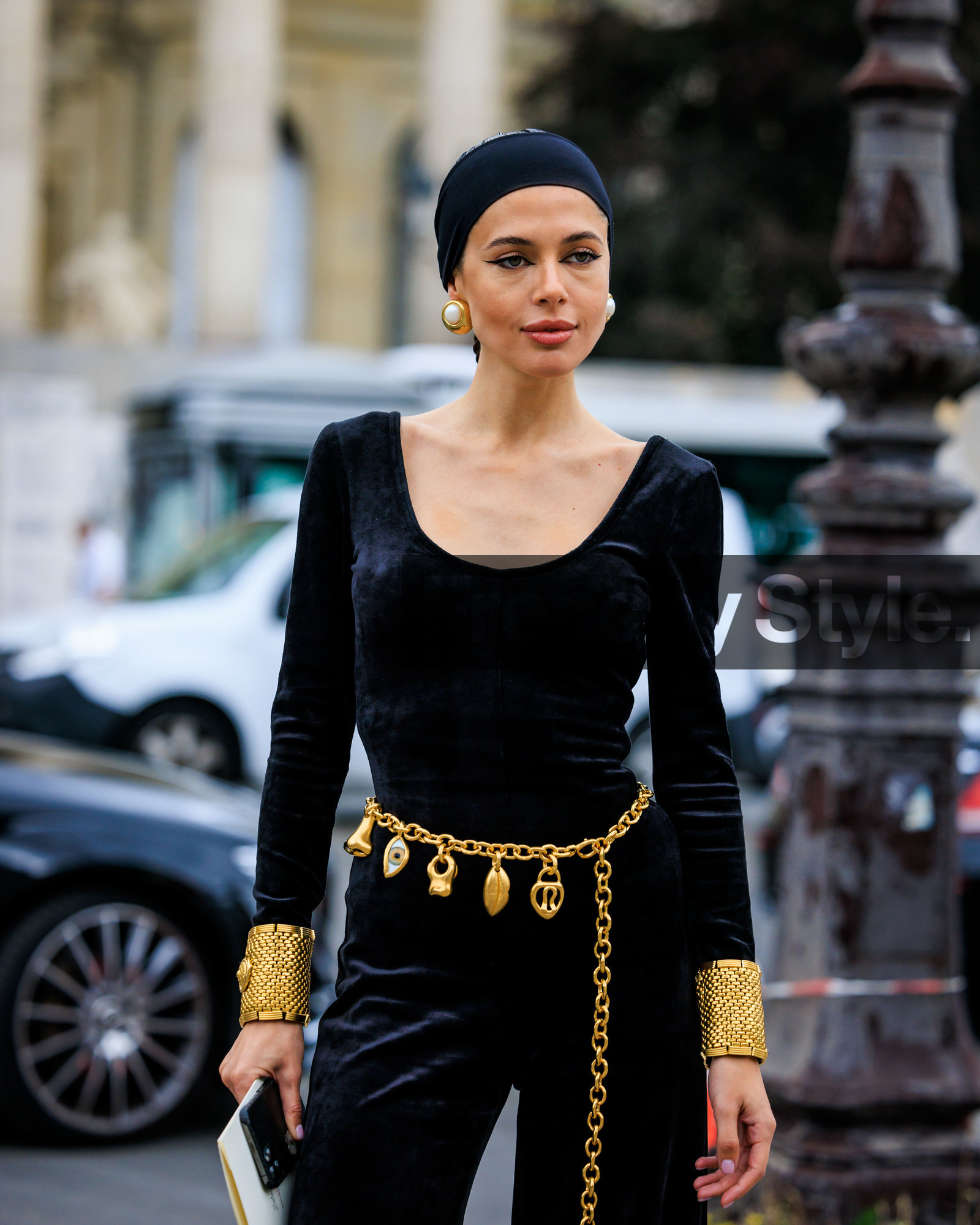 fashion week, frenchystyle, FW, jonathan paciullo, street style, PFW, PARIS, FW 23-24, FALL WINTER 2023-2024, AUTUMN WINTER 2023-2024, HAUTE COUTURE, vertical, atmosphere details, detail