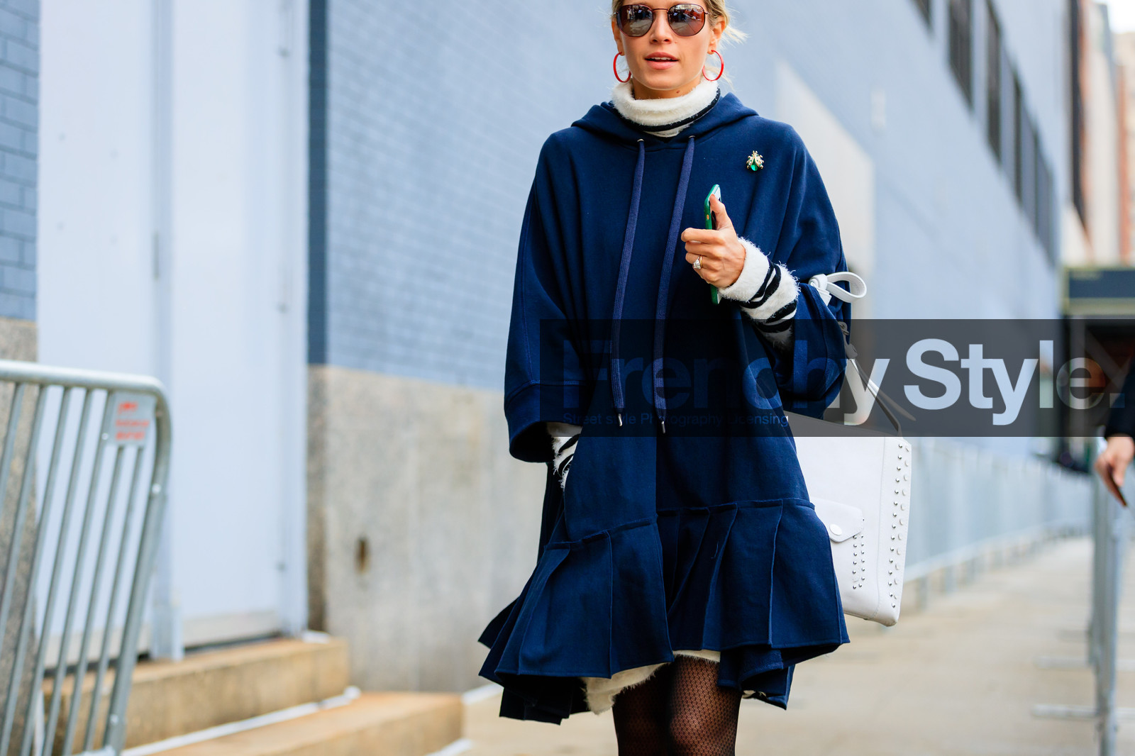 atmosphere details, AUTUMN WINTER 2017-2018, AW 17-18, blue dress, detail, FALL WINTER 2017-2018, fashion week, frenchystyle, FW, FW 17-18, hood, horizontal, jonathan paciullo, leather bag, NEW YORK, NYFW, street style, striped sweater, sunglasses, sweater dress, white bag, white sweater