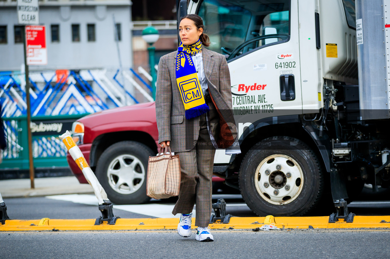 balenciaga, black bag, graphic jacket, high heels, leather bag, leather shoes, loewe, printed jacket, red jacket, trousers, white boots, street style, jonathan paciullo, FW, frenchystyle, fashion week, NYFW, NEW YORK, AUTUMN WINTER 2018-2019, AW 18-19, FALL WINTER 2018-2019, FW 18-19, atmosphere details, horizontal, full length, luping wang, rachael wang