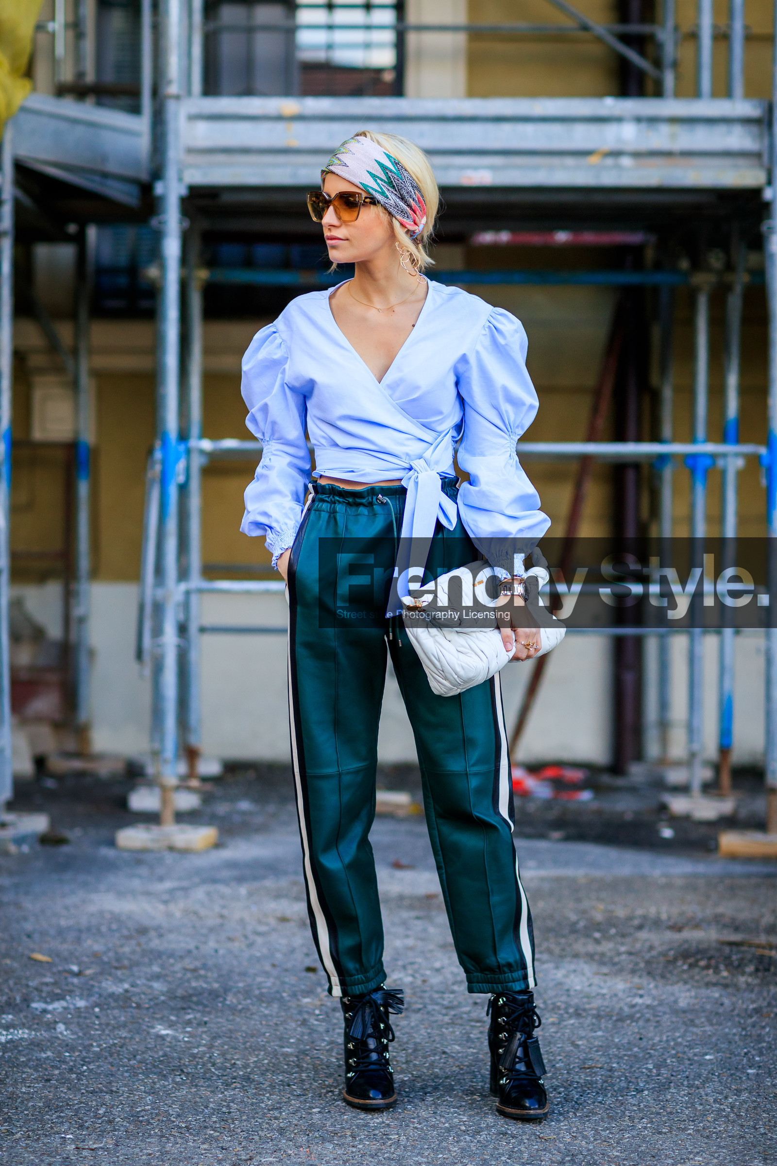 AUTUMN WINTER 2017-2018, AW 17-18, black shoes, blue shirt, caro daur, emerald, FALL WINTER 2017-2018, fashion week, frenchystyle, full length, FW, FW 17-18, green pants, headband, jonathan paciullo, leather bag, leather shoes, MFW, MILAN, miu miu, street style, sunglasses, sweatpants, trousers, vertical, white bag