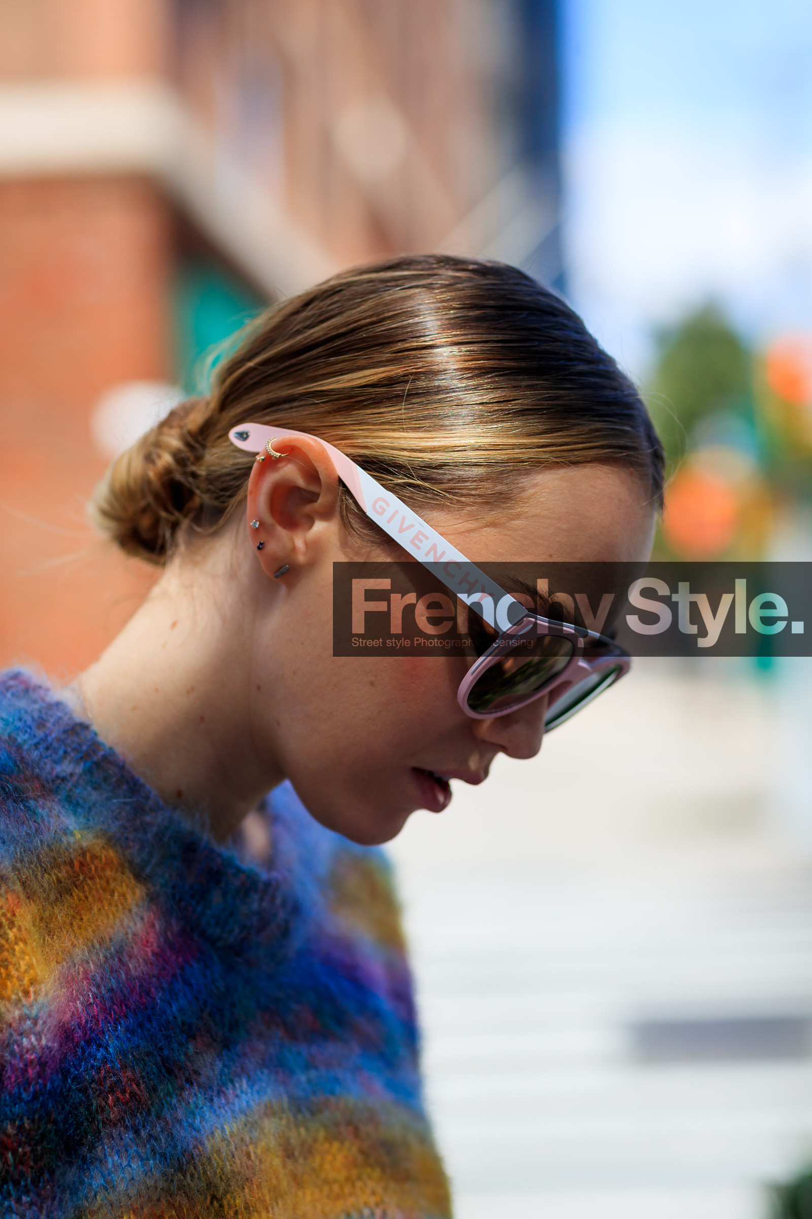 atmosphere details, detail, fashion week, frenchystyle, FW, givenchy, jonathan paciullo, multicolor sweater, NEW YORK, NYFW, SPRING SUMMER 2018, SS 18, street style, striped sweater, sunglasses, vertical