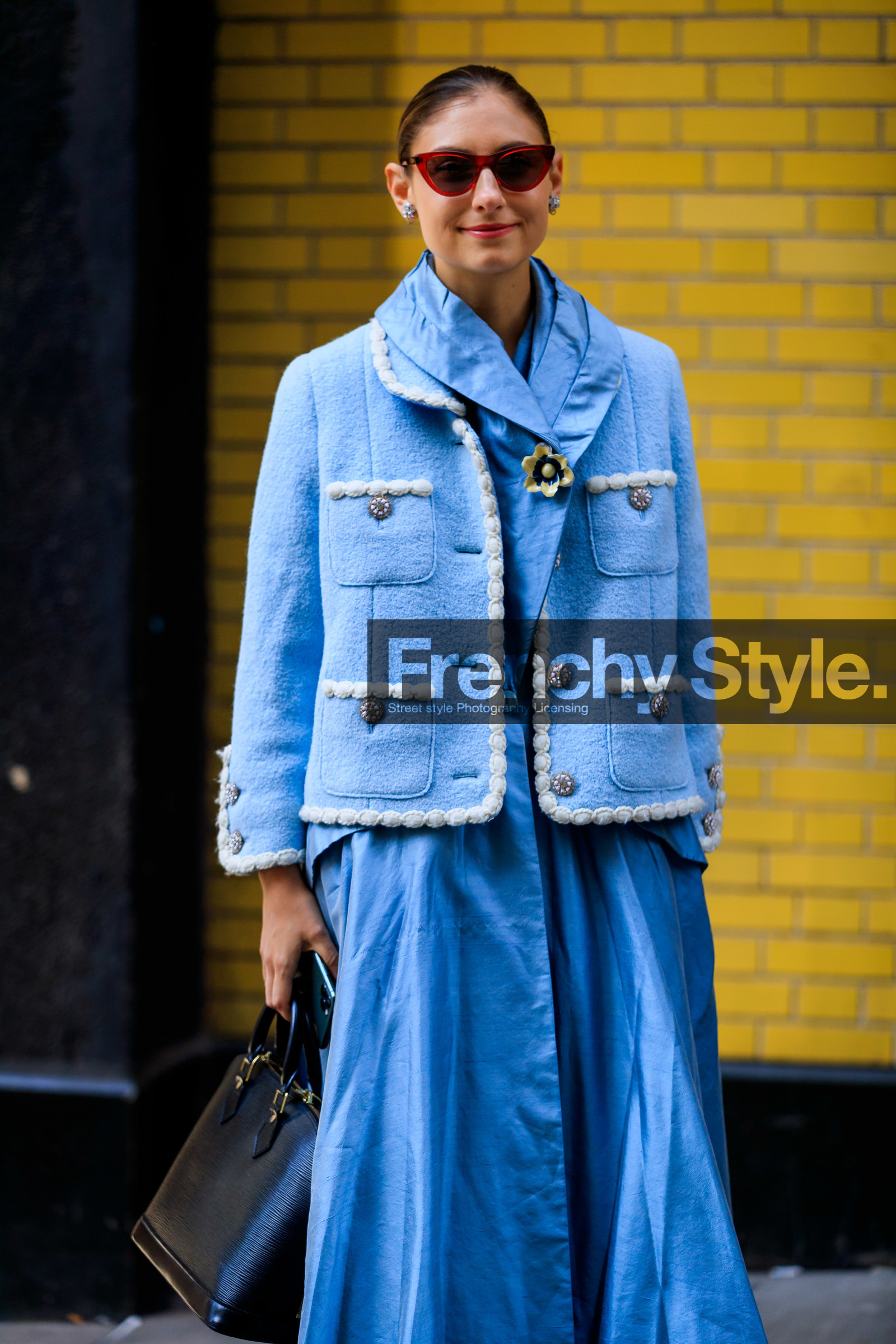jenny walton, light blue jacket, light blue skirt, light blue dress, black leather bag, louis vuitton bag, long dress, long skirt, tweed jacket, high collar, high collar dress, satin dress, satin skirt, fashion week, frenchystyle, FW, jonathan paciullo, street style, NYFW, NEW YORK, AUTUMN WINTER 2020-2021, FALL WINTER 2020-2021, FW 20-21, vertical, atmosphere details, detail