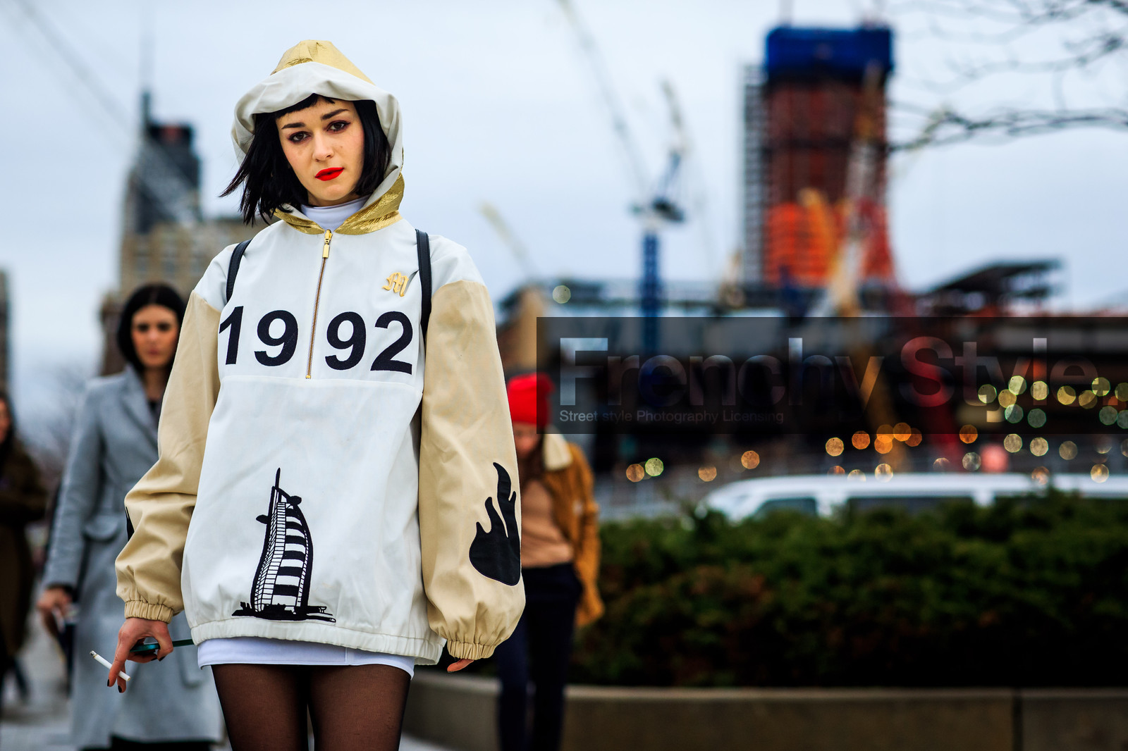 atmosphere details, AUTUMN WINTER 2016-2017, AW 16-17, beige jacket, black, detail, fashion week, frenchystyle, FW, FW 16-17, gold, golden details, hood, horizontal, jonathan paciullo, message, NEW YORK, NYFW, printed jacket, street style, white, woman, yellow