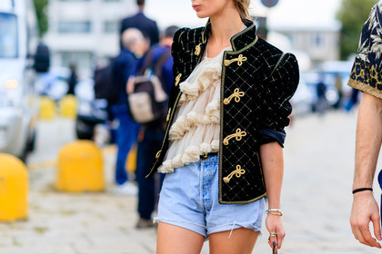 atmosphere details, beige top, black jacket, blue denim, bracelet, cartier, denim shorts, detail, fashion week, frenchystyle, FW, golden details, golden jewelry, horizontal, irina lakicevic, jonathan paciullo, MFW, MILAN, SPRING SUMMER 2017, SS 17, street style, velvet