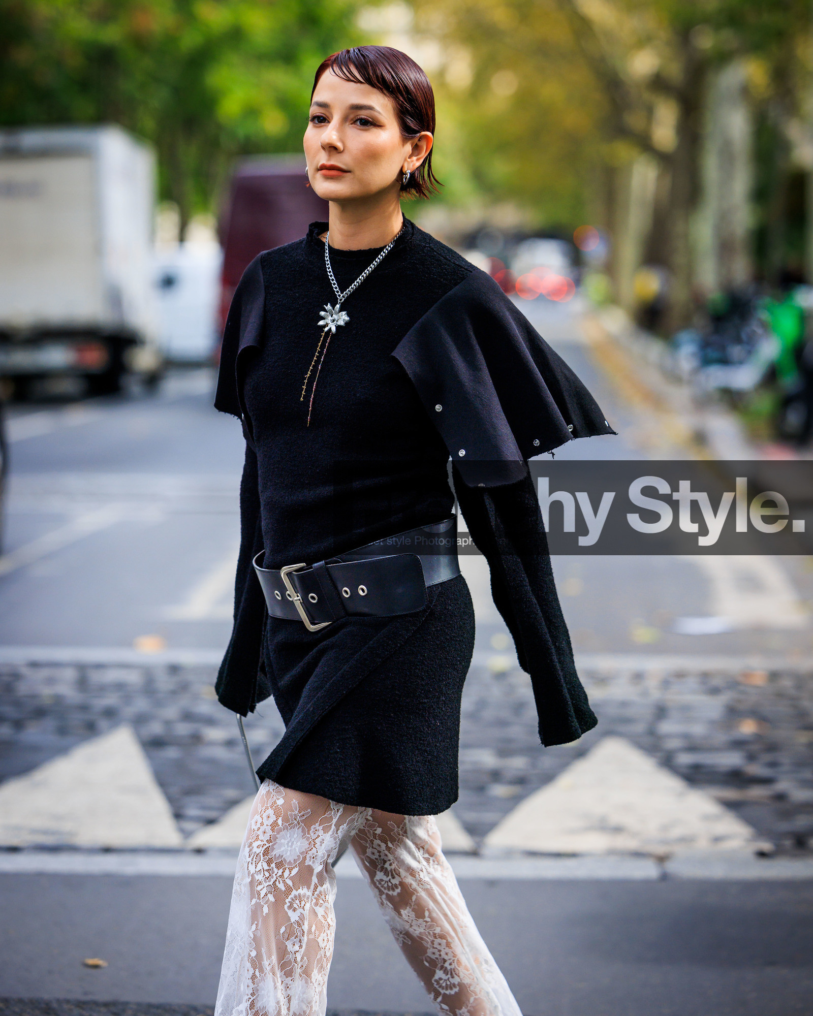PARIS, PFW, fashion week, frenchystyle, FW, jonathan paciullo, street style, SPRING SUMMER 2024, SS 24, vertical, atmosphere details, detail