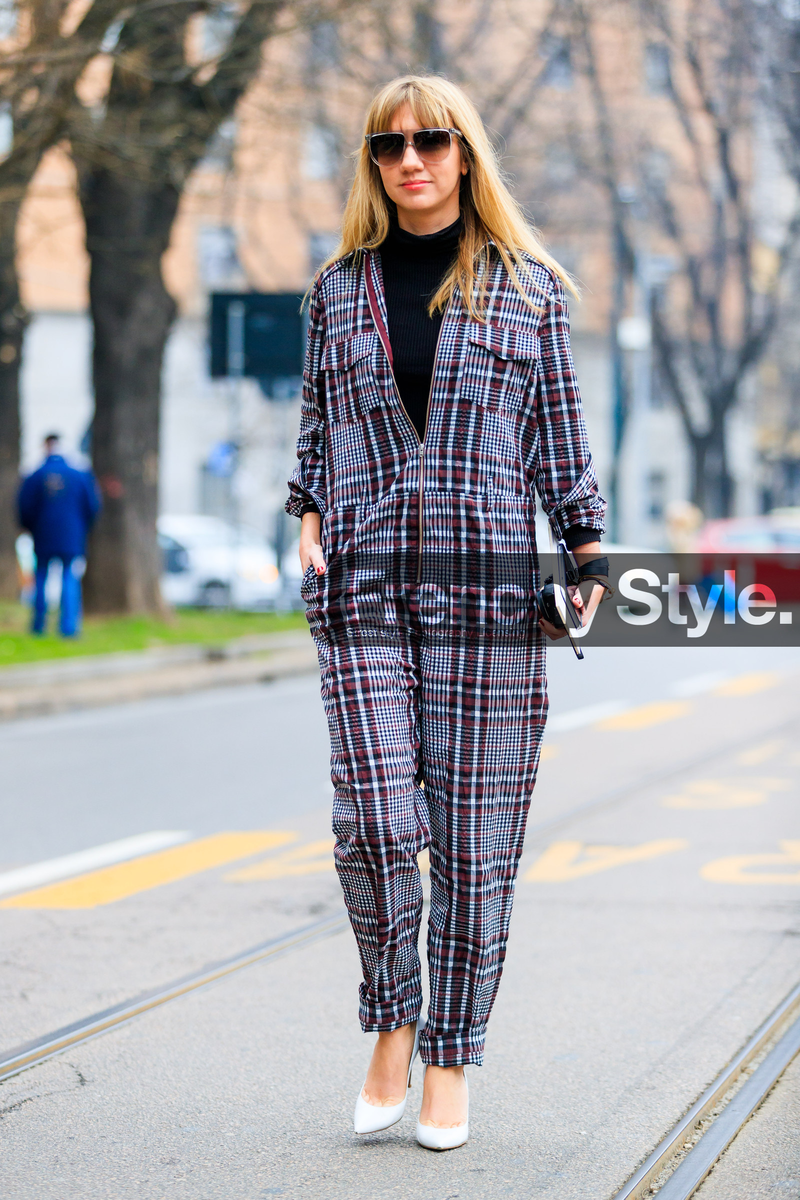AUTUMN WINTER 2017-2018, AW 17-18, black sweater, check jumpsuit, FALL WINTER 2017-2018, fashion week, frenchystyle, full length, FW, FW 17-18, graphic jumpsuit, high heels, jonathan paciullo, leather shoes, lisa aiken, MFW, MILAN, plaid, printed jumpsuit, street style, sunglasses, trousers, vertical, white shoes