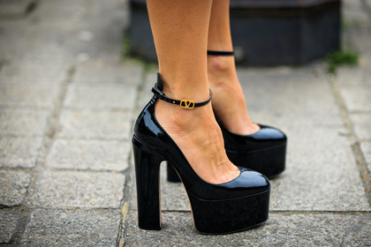 pumps, valentino, platform heels, black heels, valentino heels, logo, details, close up, fashion week, frenchystyle, FW, jonathan paciullo, street style, PARIS, PFW, SPRING SUMMER 2022, SS 22, atmosphere details, detail, horizontal, caro daur