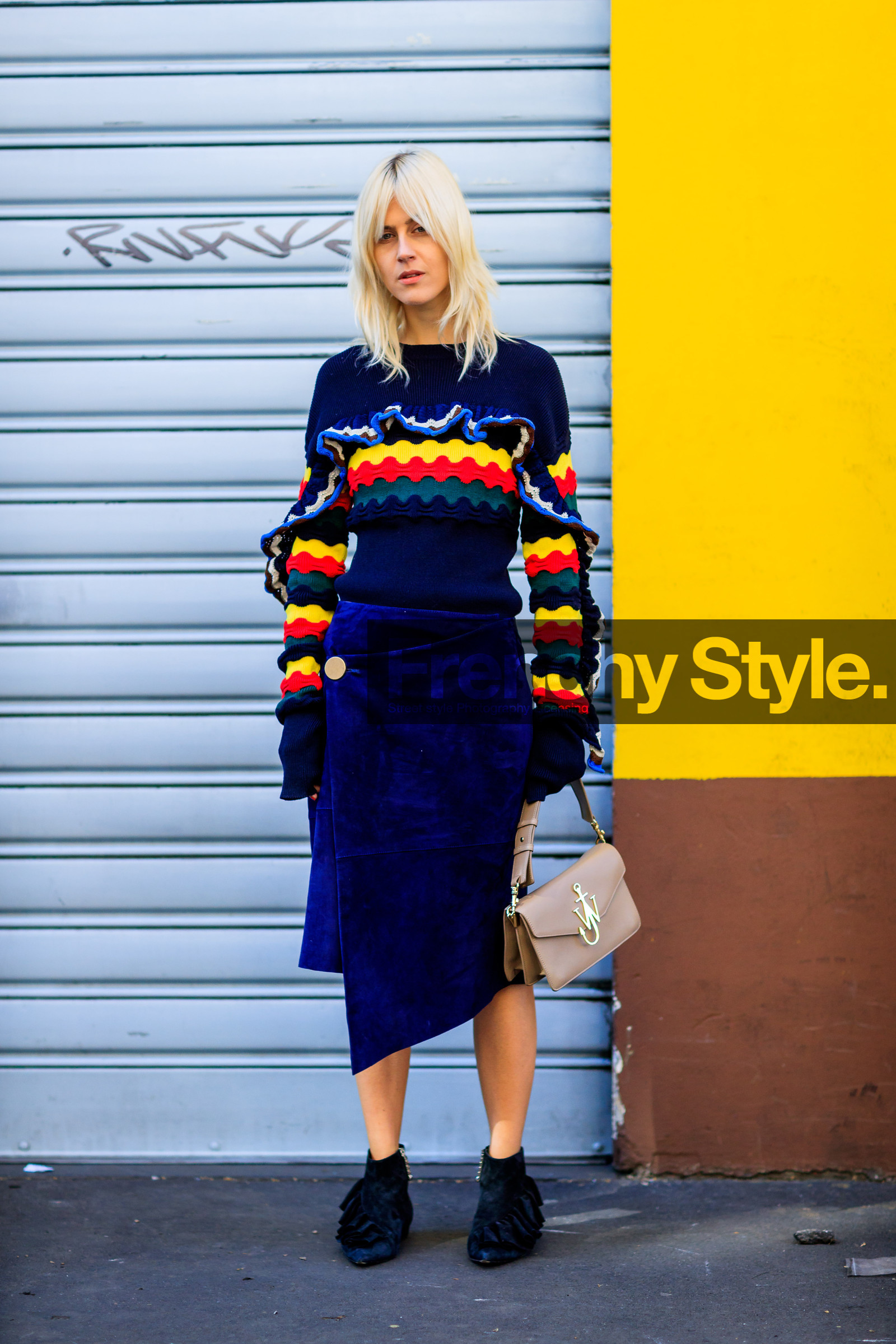 AUTUMN WINTER 2017-2018, AW 17-18, black shoes, blue denim, blue skirt, blue sweater, FALL WINTER 2017-2018, fashion week, frenchystyle, full length, FW, FW 17-18, geometric, graphic sweater, jonathan paciullo, jw anderson, leather bag, leather shoes, linda tol, MFW, MILAN, multicolor sweater, nude bag, street style, suede skirt, vertical