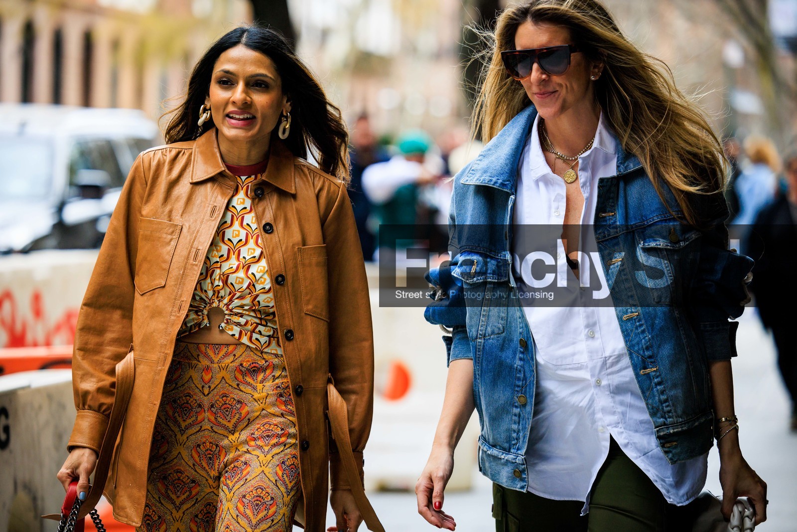 camel leather cardigan, paco rabbane yellow printed top, paco rabbane orange printed trousers, big strass earrings, denim jacket, white shirt, dark sunglasses, fashion week, frenchystyle, FW, jonathan paciullo, street style, NYFW, NEW YORK, AUTUMN WINTER 2022-2023, FALL WINTER 2022_2023, FW 22-23, atmosphere details, horizontal