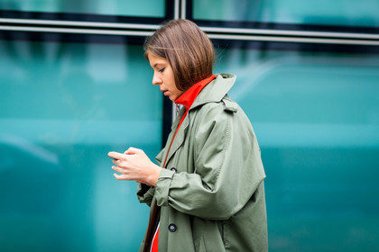 atmosphere details, AUTUMN WINTER 2017-2018, AW 17-18, detail, FALL WINTER 2017-2018, fashion week, frenchystyle, FW, FW 17-18, green coat, horizontal, jonathan paciullo, MFW, MILAN, red sweater, street style