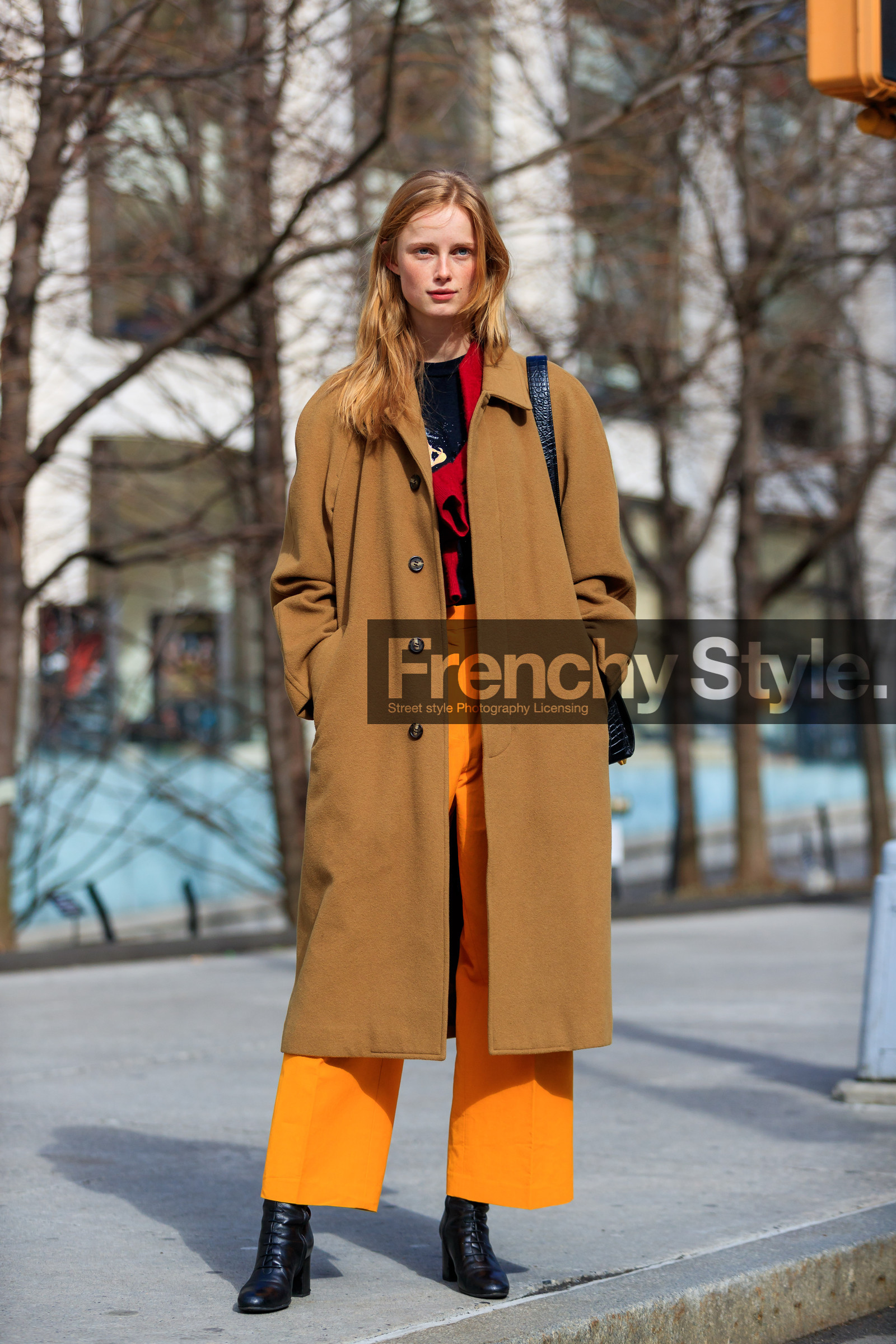 beige coat, black shoes, black t shirt, camel coat, high heels, leather shoes, orange pants, red sweater, trousers, street style, jonathan paciullo, FW, frenchystyle, fashion week, NYFW, NEW YORK, AUTUMN WINTER 2018-2019, AW 18-19, FALL WINTER 2018-2019, FW 18-19, vertical, full length, model, rianne van rompaey