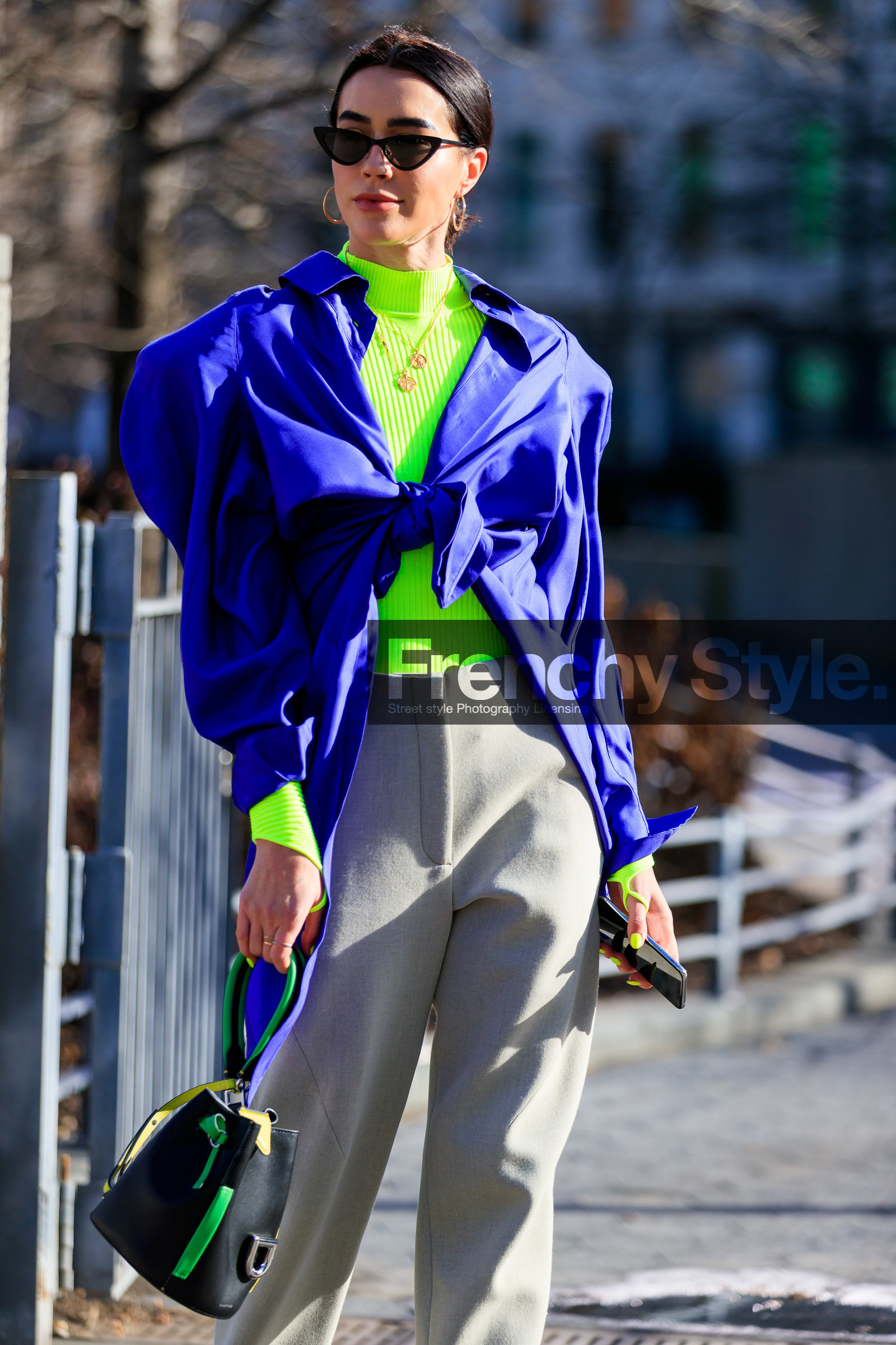 black bag, blue jacket, brittany xavier, green sweater, grey pants, leather bag, necklace, sunglasses, trousers, xavuer, street style, jonathan paciullo, frenchystyle, NYFW, NEW YORK, AUTUMN WINTER 2019-2020, AW 19-20, FALL WINTER 2019-2020, FW 19-20, fashion week, FW, vertical, atmosphere details, detail