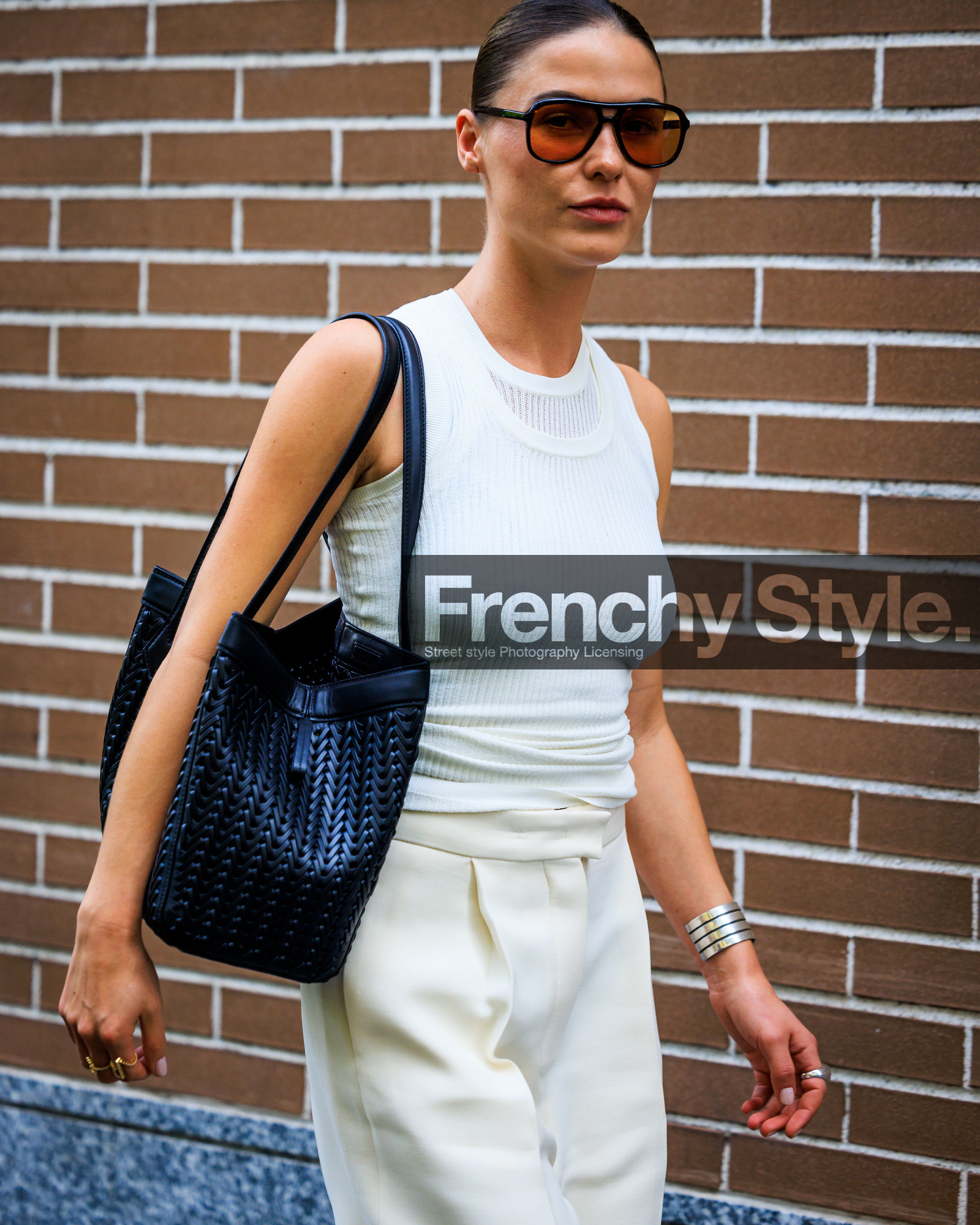 fashion week, frenchystyle, FW, jonathan paciullo, street style, MFW, MILAN, SPRING SUMMER 2024, SS 24, vertical, atmosphere details, detail