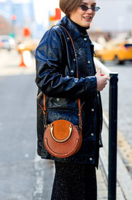 black jacket, black skirt, brown bag, chloé, leather bag, leather jacket, sunglasses, street style, jonathan paciullo, FW, frenchystyle, fashion week, NYFW, NEW YORK, AUTUMN WINTER 2018-2019, AW 18-19, FALL WINTER 2018-2019, FW 18-19, vertical, atmosphere details, detail