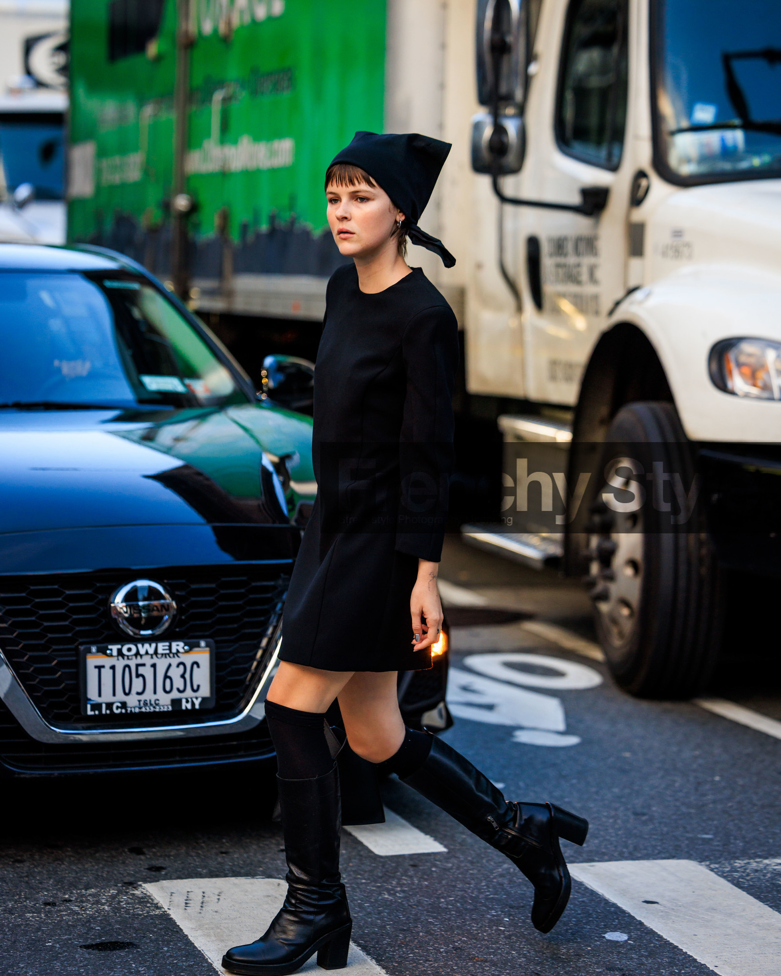 jonathan paciullo, FW, frenchystyle, fashion week, street style, vertical, detail, atmosphere details, NEW YORK, NYFW, SPRING SUMMER 2024, SS 24