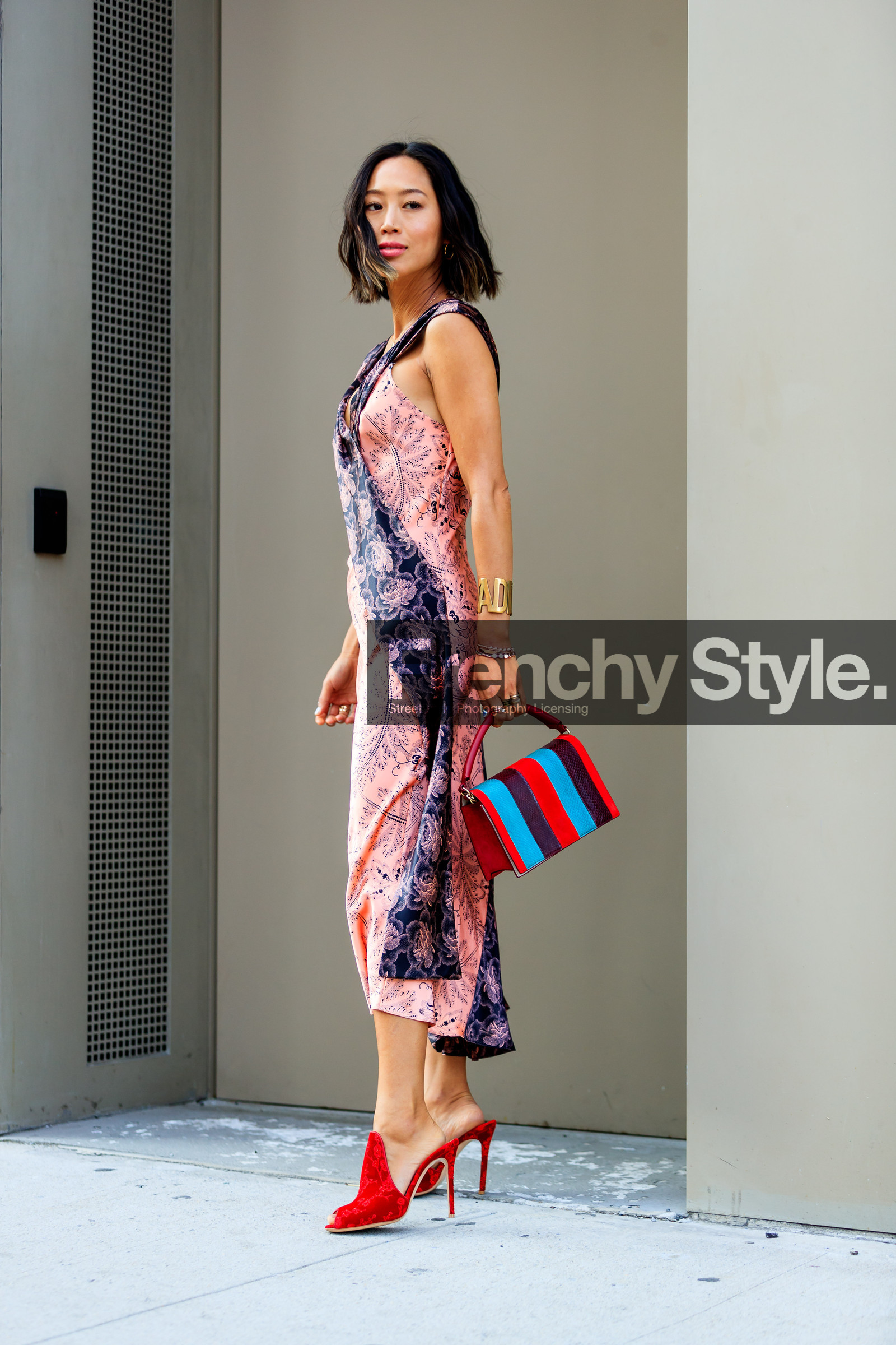 aimee song, christian dior, fashion week, frenchystyle, full length, FW, geometric, graphic bag, high heels, jonathan paciullo, leather bag, leather shoes, NEW YORK, NYFW, pink dress, printed bag, printed dress, red bag, red shoes, silk dress, SPRING SUMMER 2018, SS 18, street style, striped bag, vertical