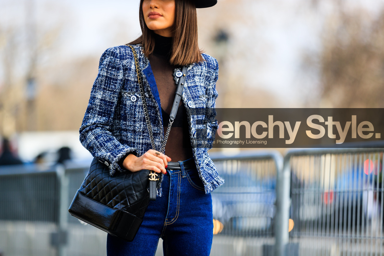 black bag, black hat, black top, blue denim, blue jacket, chanel, chanel handbag, checked, denim pants, graphic jacket, jeans, leather bag, plaid, printed jacket, see through, trousers, tweed jacket, street style, jonathan paciullo, FW, frenchystyle, fashion week, PFW, PARIS, AUTUMN WINTER 2018-2019, FALL WINTER 2018-2019, FW 18-19, horizontal, atmosphere details, camila coelho