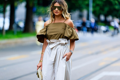 atmosphere details, beige pants, bracelet, brown top, bulgari, detail, fashion week, frenchystyle, FW, golden jewelry, high waist, horizontal, jonathan paciullo, MFW, MILAN, off the shoulder, SPRING SUMMER 2017, SS 17, street style, sunglasses, thassia naves, trousers, watch, wide pants