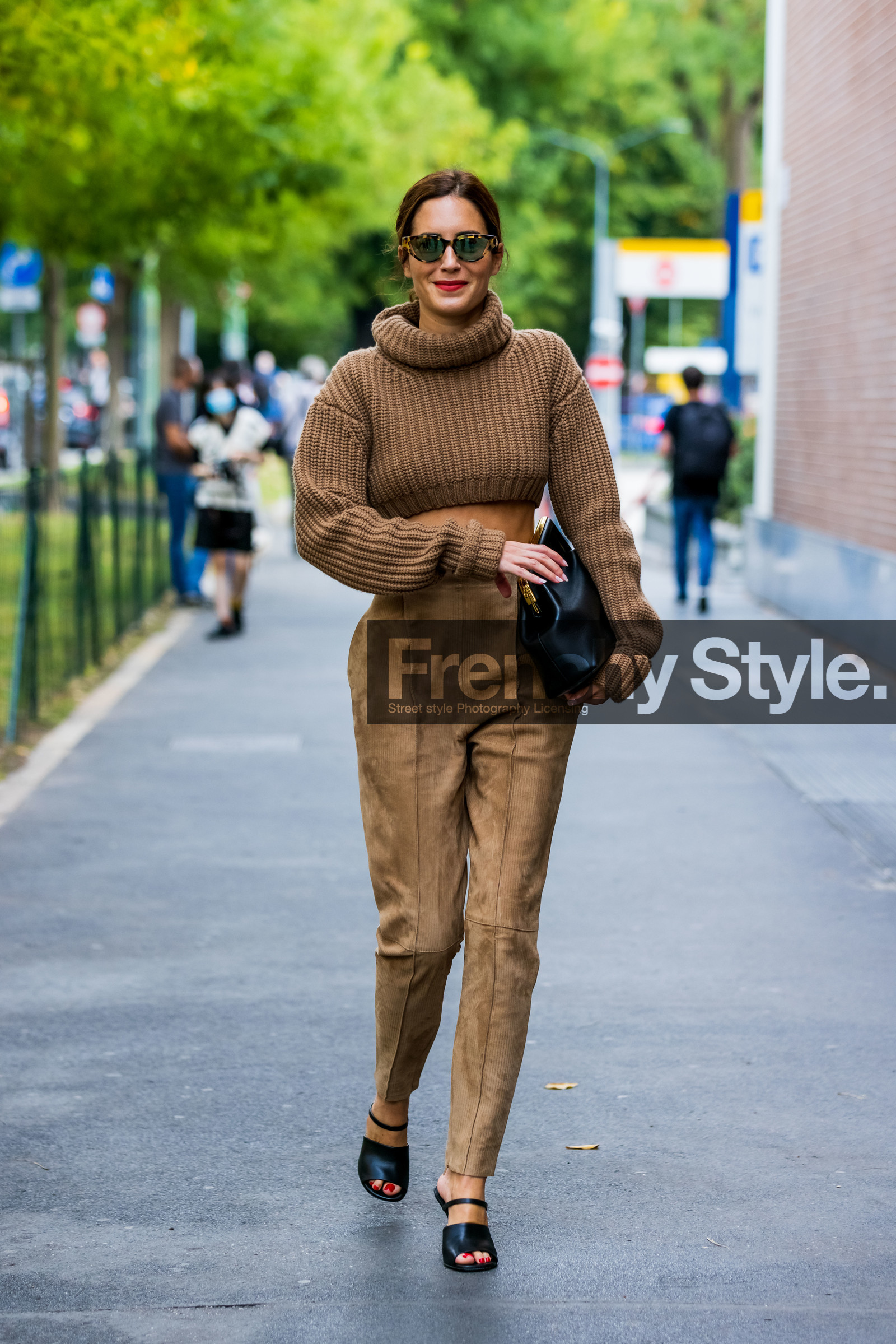 bag, black bag, black sandals, brown monochrome, brown pants, fendi bag, Gala Gonzalez, knit, beige knit, crop knit, statement shoes, sandals, suede pants, sunglasses, fashion week, frenchystyle, FW, jonathan paciullo, street style, MFW, MILAN, SPRING SUMMER 2022, SS 22, vertical, full length