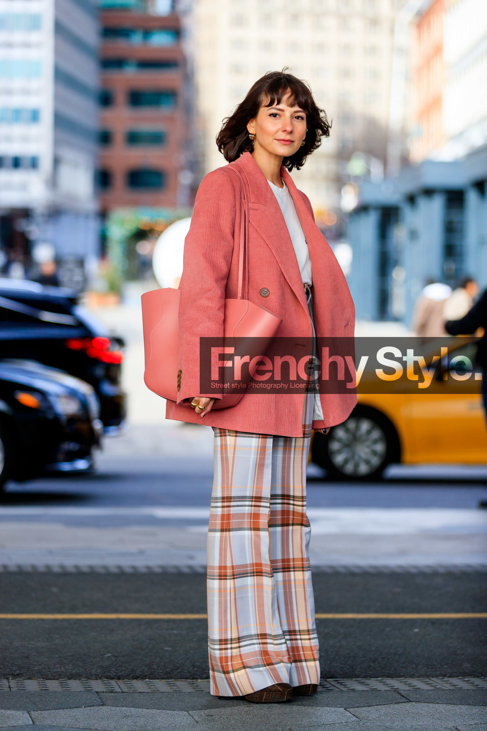 alyssa coscarelli, beige pants, checked, graphic pants, leather bag, pink bag, pink jacket, plaid, printed pants, tartan, trousers, street style, jonathan paciullo, frenchystyle, NYFW, NEW YORK, AUTUMN WINTER 2019-2020, AW 19-20, FALL WINTER 2019-2020, FW 19-20, fashion week, FW, vertical, full length