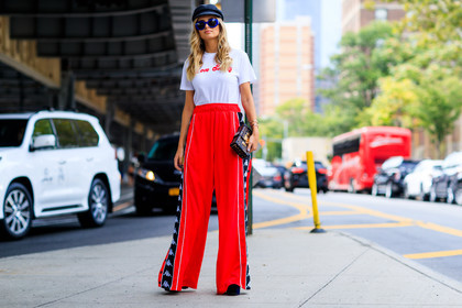 atmosphere details, black cap, black shoes, brown bag, fashion week, frenchystyle, full length, fun sunglasses, FW, graphic bag, high heels, high waist, horizontal, jonathan paciullo, leather bag, leather shoes, louis vuitton, monogram, NEW YORK, NYFW, printed bag, red pants, SPRING SUMMER 2018, SS 18, street style, sunglasses, trousers, white t shirt, xenia van der woodsen