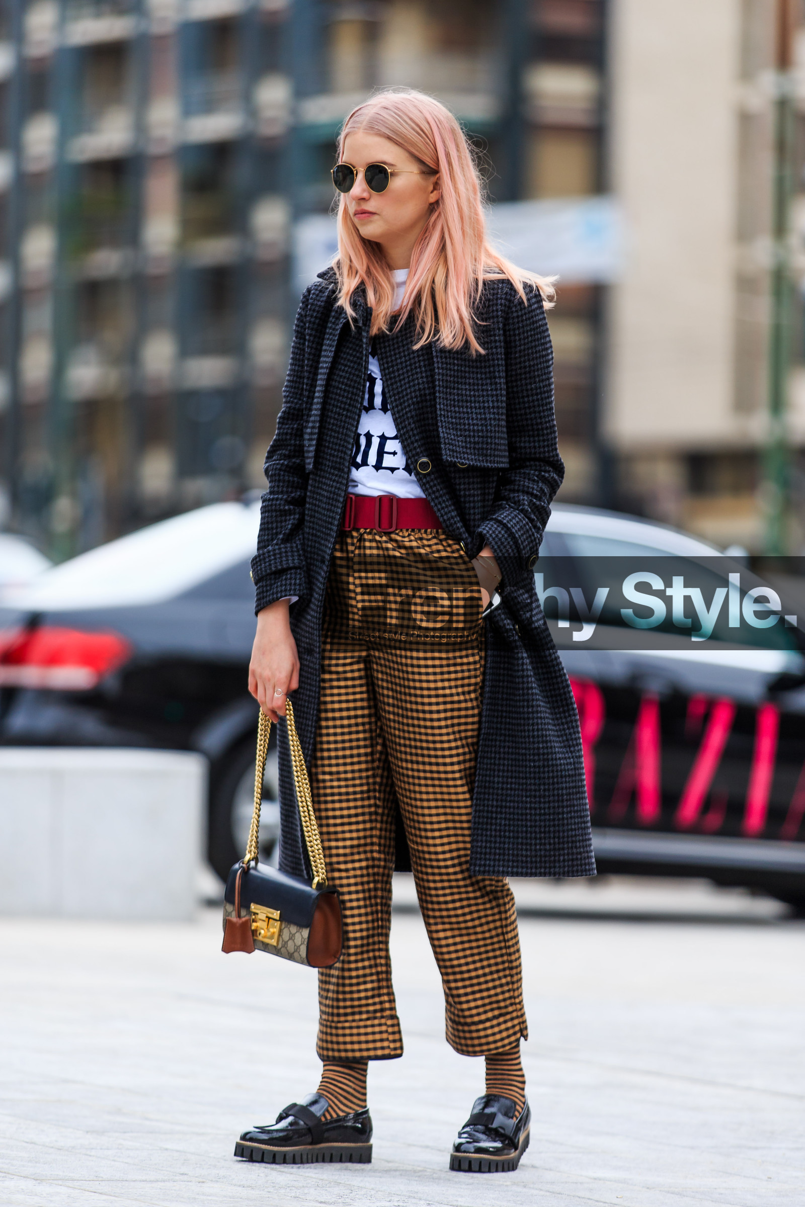 AUTUMN WINTER 2016-2017, AW 16-17, beige pants, black bag, black loafers, checked coat, checked pants, dyed hair, FALL WINTER 2016-2017, fashion week, frenchystyle, full length, FW, FW 16-17, gingham, golden details, grey coat, gucci, jonathan paciullo, leather belt, leather shoes, LFW, LONDON, MENSWEAR, monogram, pink hair, plaid, printed bag, printed t shirt, ray ban, red belt, street style, striped socks, trousers, vertical, white t shirt