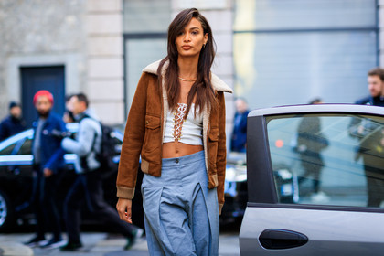 atmosphere details, AUTUMN WINTER 2017-2018, AW 17-18, blue pants, brown jacket, corset, cropped top, detail, FALL WINTER 2017-2018, fashion week, frenchystyle, FW, FW 17-18, horizontal, joan smalls, jonathan paciullo, MFW, MILAN, model, street style, suede jacket, trousers, white top