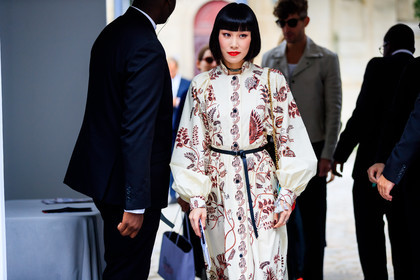 atmosphere details, black belt, choker, detail, fashion week, floral, flowers, frenchystyle, FW, graphic dress, horizontal, jonathan paciullo, mademoiselle yulia, necklace, PARIS, PFW, printed dress, red lips, SPRING SUMMER 2018, SS 18, street style, white dress