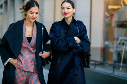 black trench coat, dark grey coat, red jacket, red pants, checked jacket, checked pants, checked suits, fashion week, frenchystyle, FW, jonathan paciullo, street style, FALL WINTER 2020-2021, AUTUMN WINTER 2020-2021, FW 20-21, horizontal, atmosphere details, detail, NYFW, NEW YORK