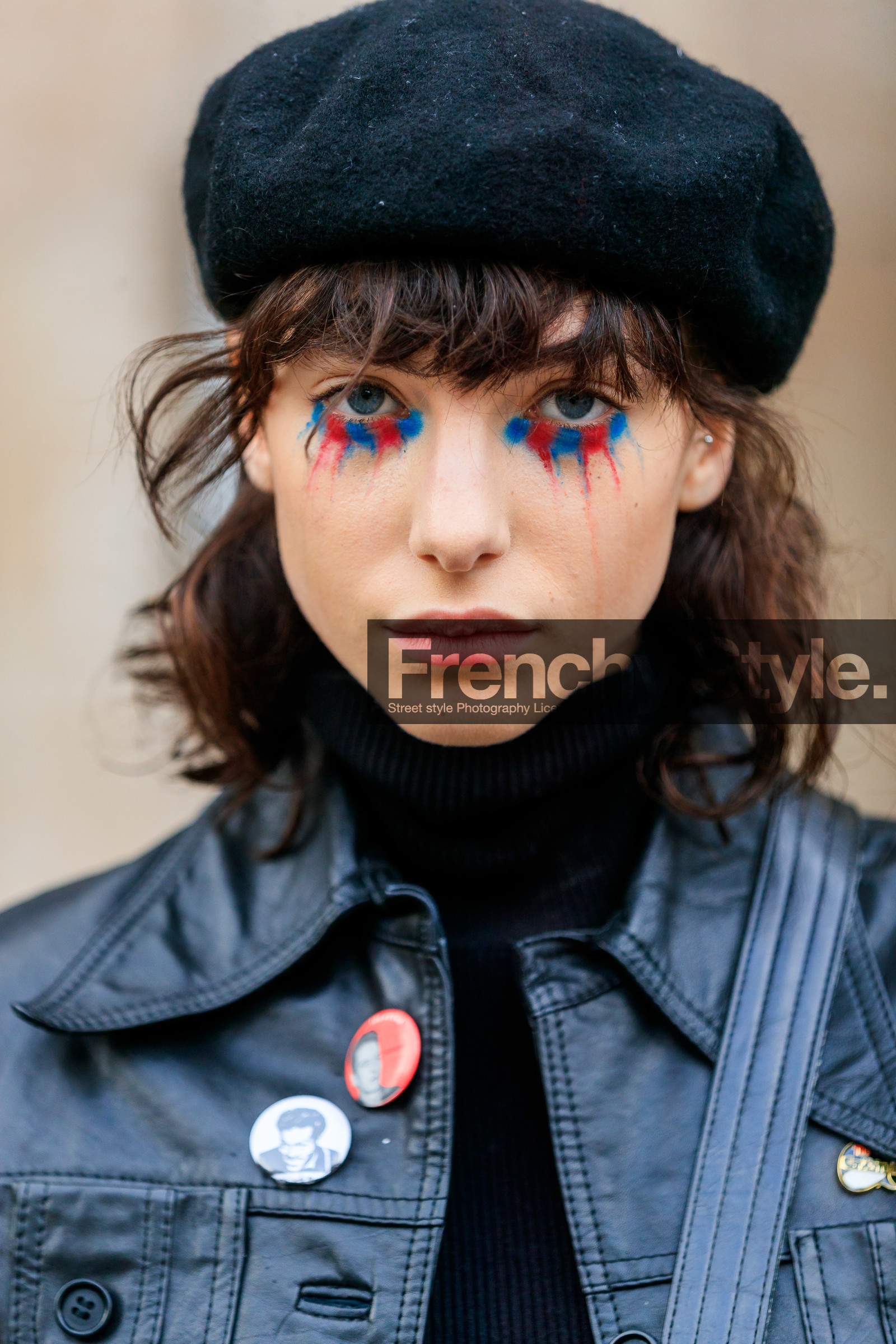 beret, black hat, black jacket, black turtleneck, eyebrows, eyelashes, eyeliner, eyeshadow, leather jacket, LONDON, LFW, fashion week, frenchystyle, FW, jonathan paciullo, street style, AUTUMN WINTER 2019-2020, AW 19-20, FW 19-20, FALL WINTER 2019-2020, vertical, atmosphere details, detail