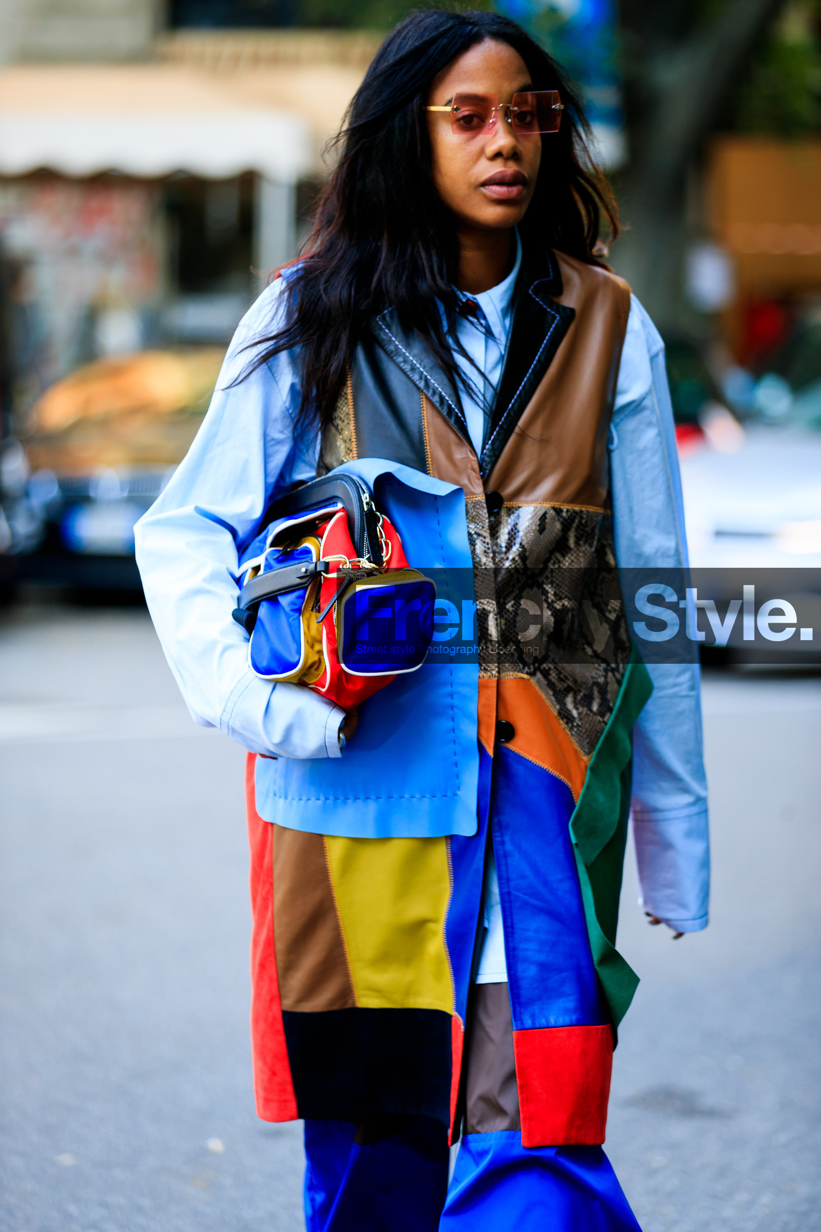 animal print, blue shirt, graphic bag, graphic jacket, jan-michael quammie, leather bag, leather jacket, multicolor bag, multicolor jacket, patchwork, printed bag, printed jacket, sleeveless, snake print, sunglasses, trousers, street style, jonathan paciullo, FW, frenchystyle, fashion week, MFW, MILAN, SPRING SUMMER 2019, SS 19, vertical, atmosphere details, detail