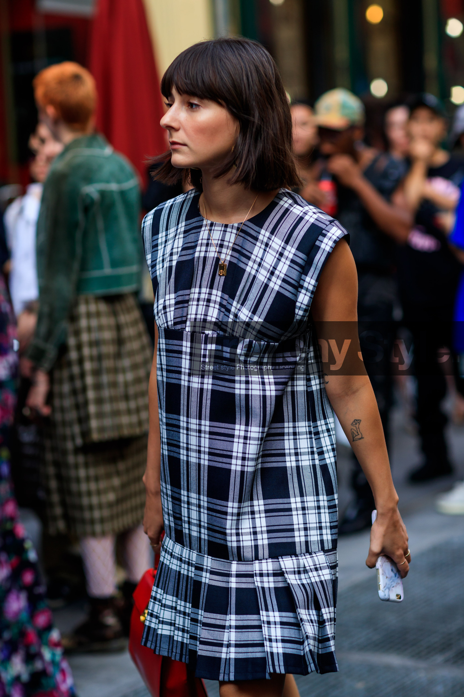 atmosphere details, checked dress, detail, fashion week, frenchystyle, FW, graphic dress, jonathan paciullo, NEW YORK, NYFW, plaid, pleated dress, printed dress, SPRING SUMMER 2018, SS 18, street style, tartan, vertical