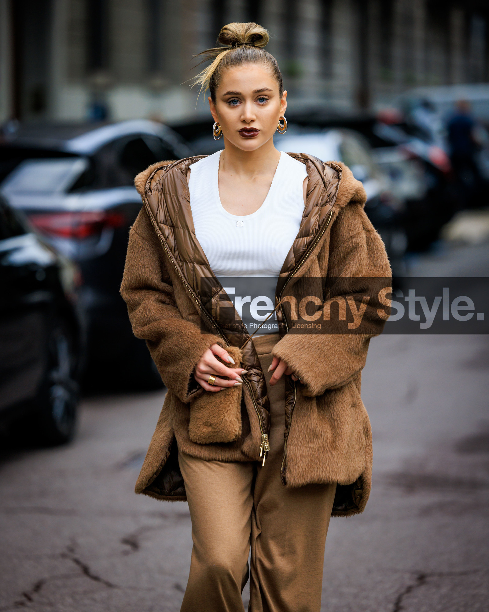 fashion week, frenchystyle, FW, jonathan paciullo, street style, MFW, MILAN, SPRING SUMMER 2024, SS 24, vertical, atmosphere details, detail