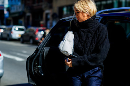 black sweater, blue pants, leather bag, maison martin margiela, navy pants, polka dot, trousers, white bag, street style, jonathan paciullo, FW, frenchystyle, fashion week, NYFW, NEW YORK, AUTUMN WINTER 2018-2019, AW 18-19, FALL WINTER 2018-2019, FW 18-19, atmosphere details, horizontal, detail